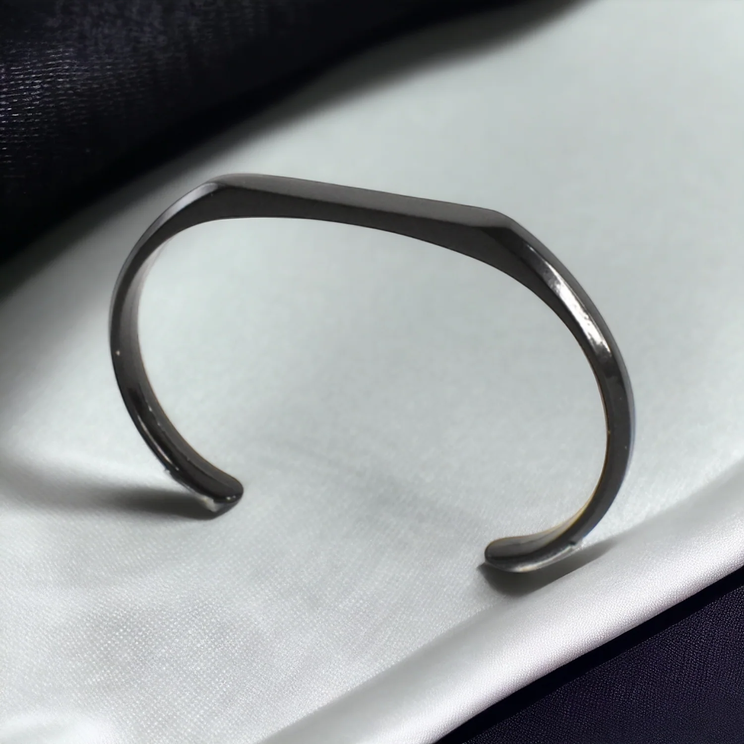 Modern Custom Hand Kada – Perfect Blend of Style and Comfort - Image 3