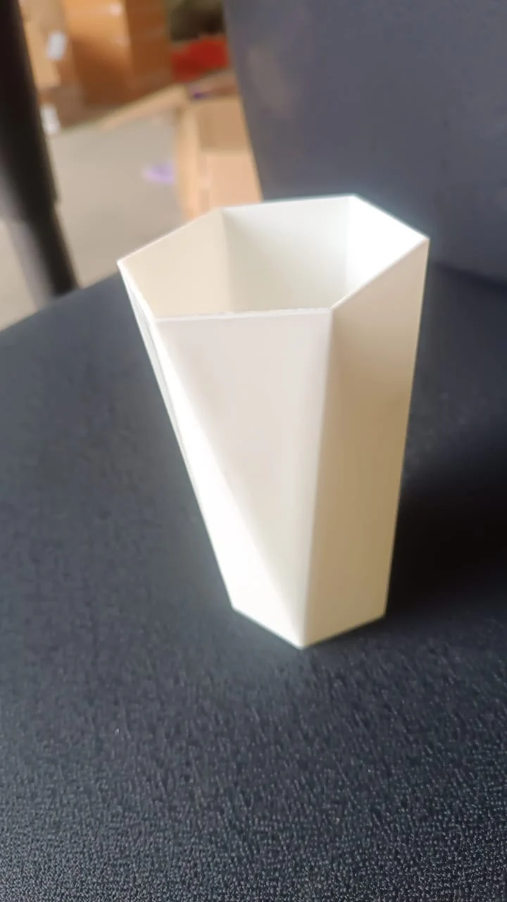 Modern Geometric Hexagon Plastic Flower Vase (1 Pc) - Image 8
