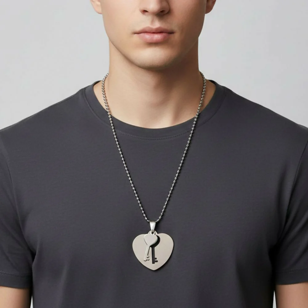 Modern Heart and Key Pendent Necklace - Image 2