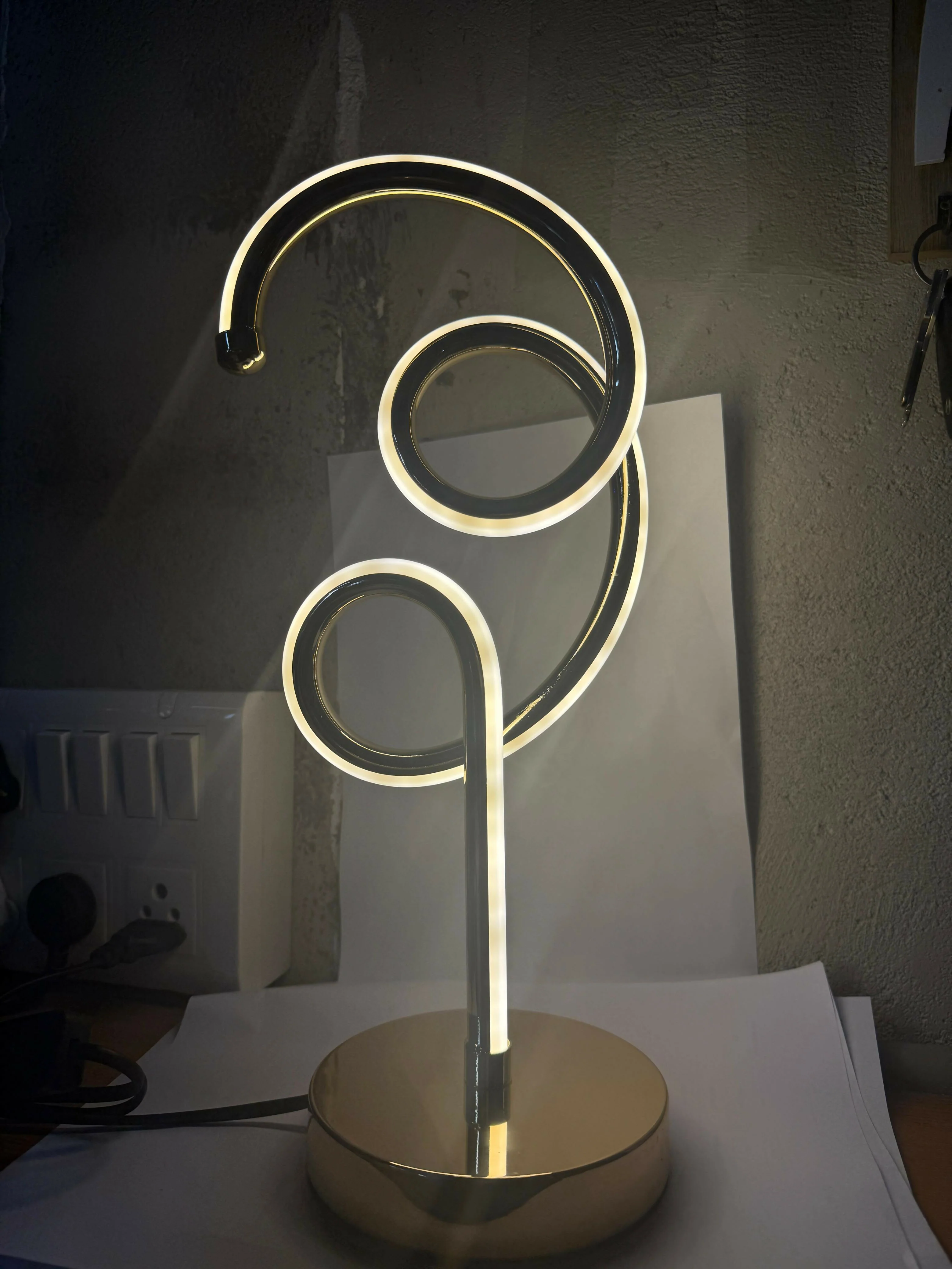 Modern Luxury Spiral LED Table Lamp for Home Décor | Golden Metal Artistic Spiral Design Ambient Light | Warm LED Mood Night Lamp for Bedroom, Living Room, Side Table, Office Decoration | Energy-Efficient Decorative Desk Lamp - Image 4