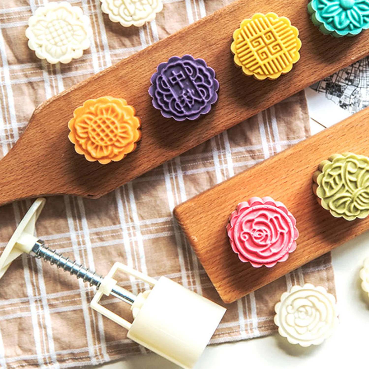 Mooncake Press Mold with 4 Stamps set - Image 3