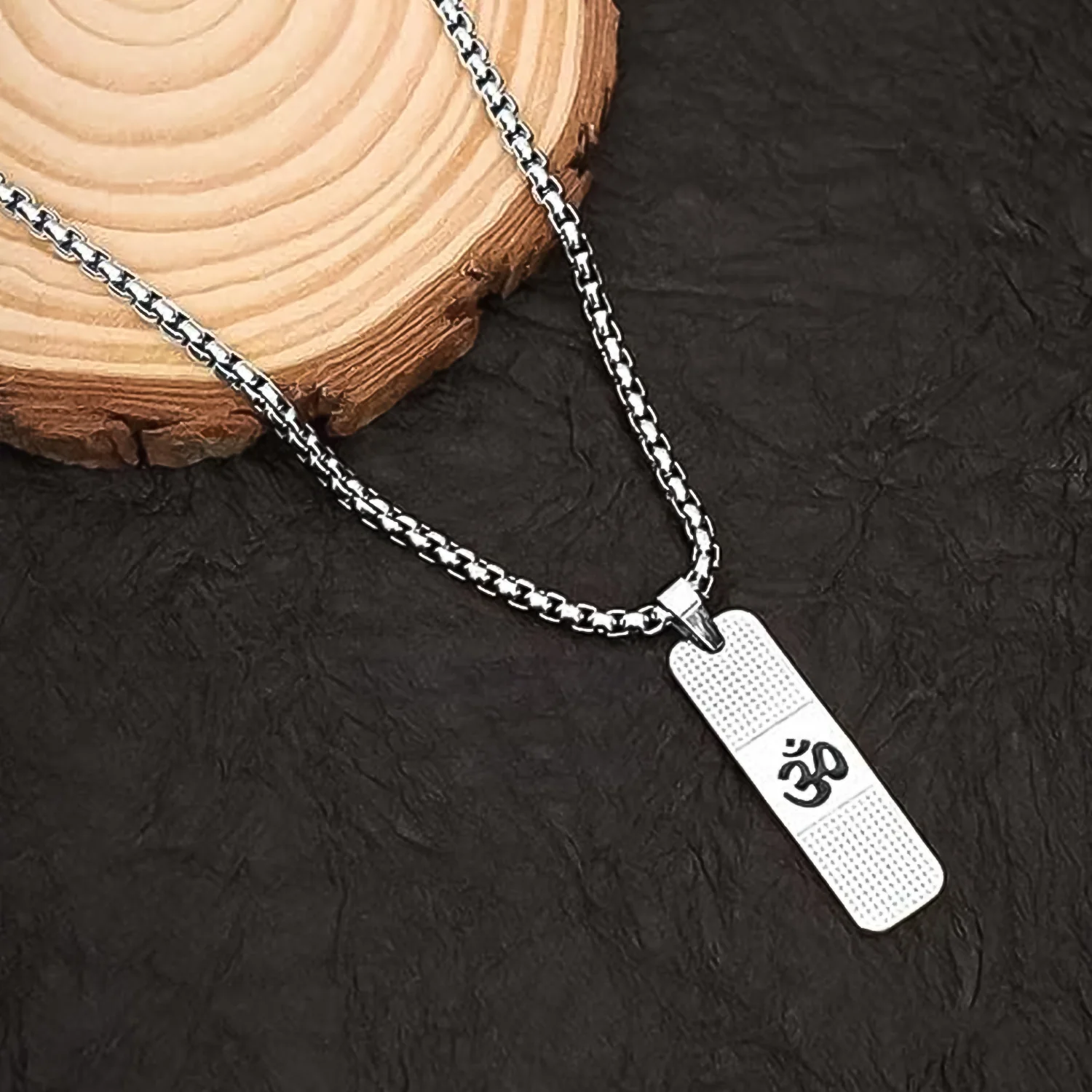 Silver Plated OM Symbol Dotted Locket Pendant With Chain - Image 2