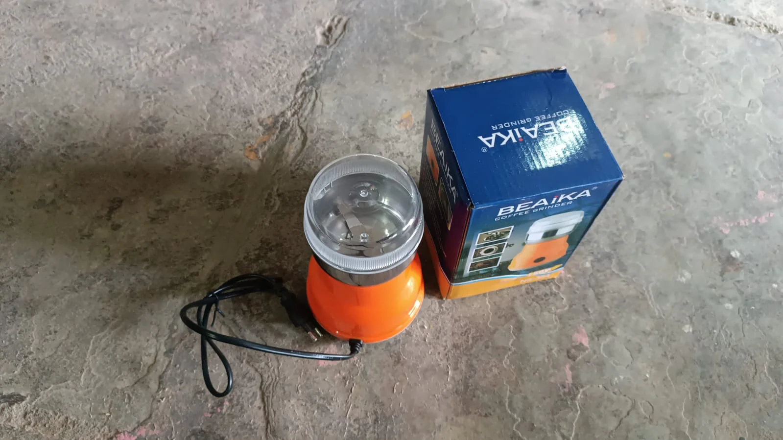 Multi Function Electric Small Food Grinder Grain Grinder (100-200w / 4 Blade / 1 Pc) - Image 9