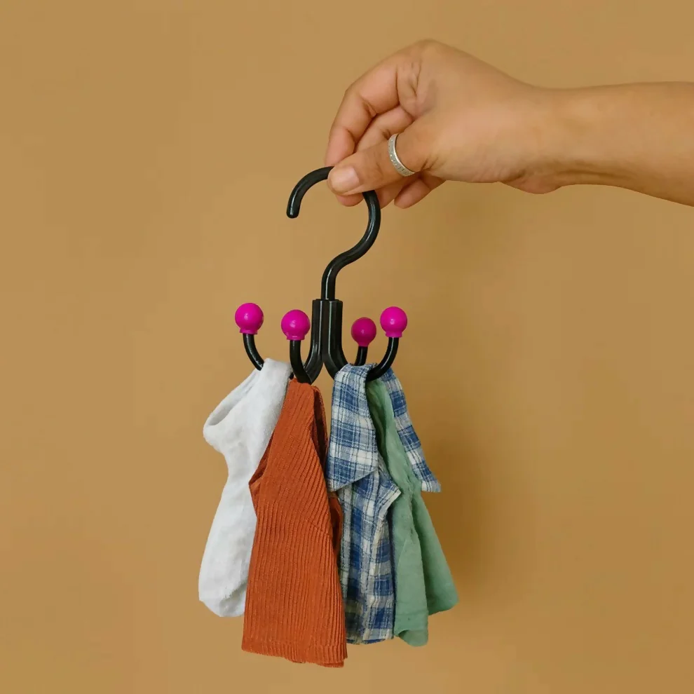 Multi Hook Hanging Organizer Rack for Keys, Accessories & Essentials - Image 4