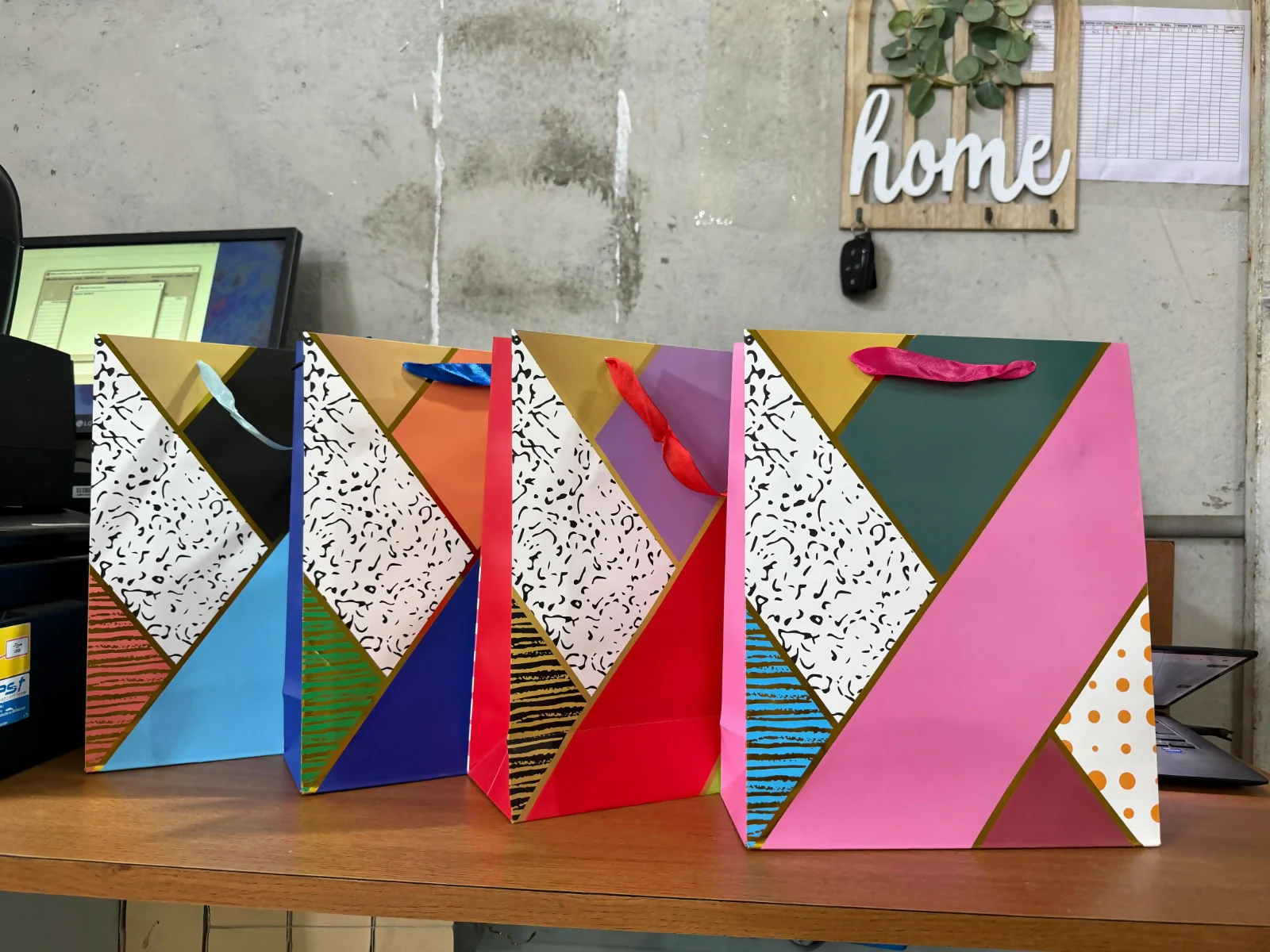 Multicolor Geometric Design Gift Paper Bag with Handle 1 Piece - Image 5