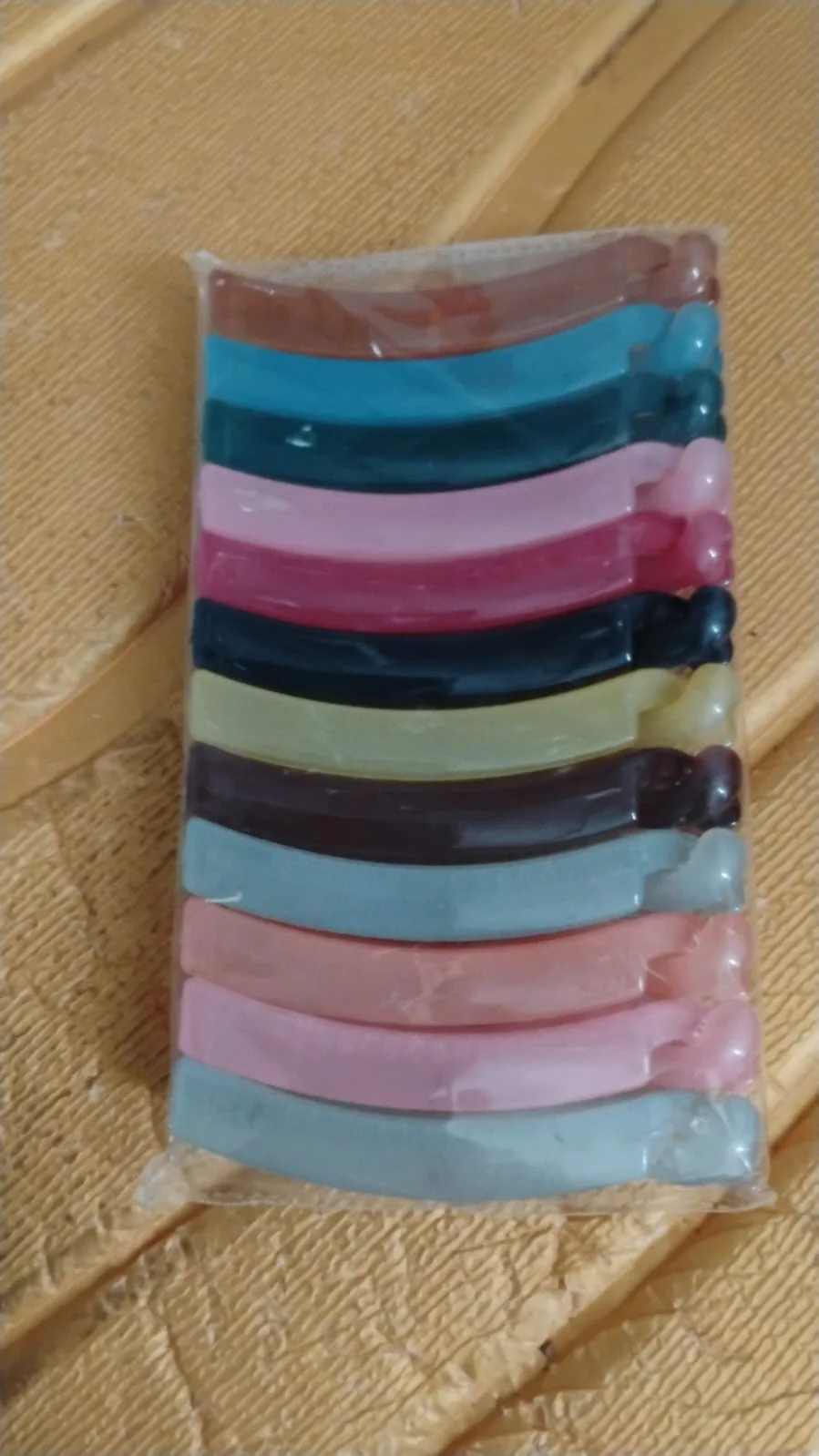 Multicolor Plastic Banana Hair Clips Set (12 Pc) - Image 7