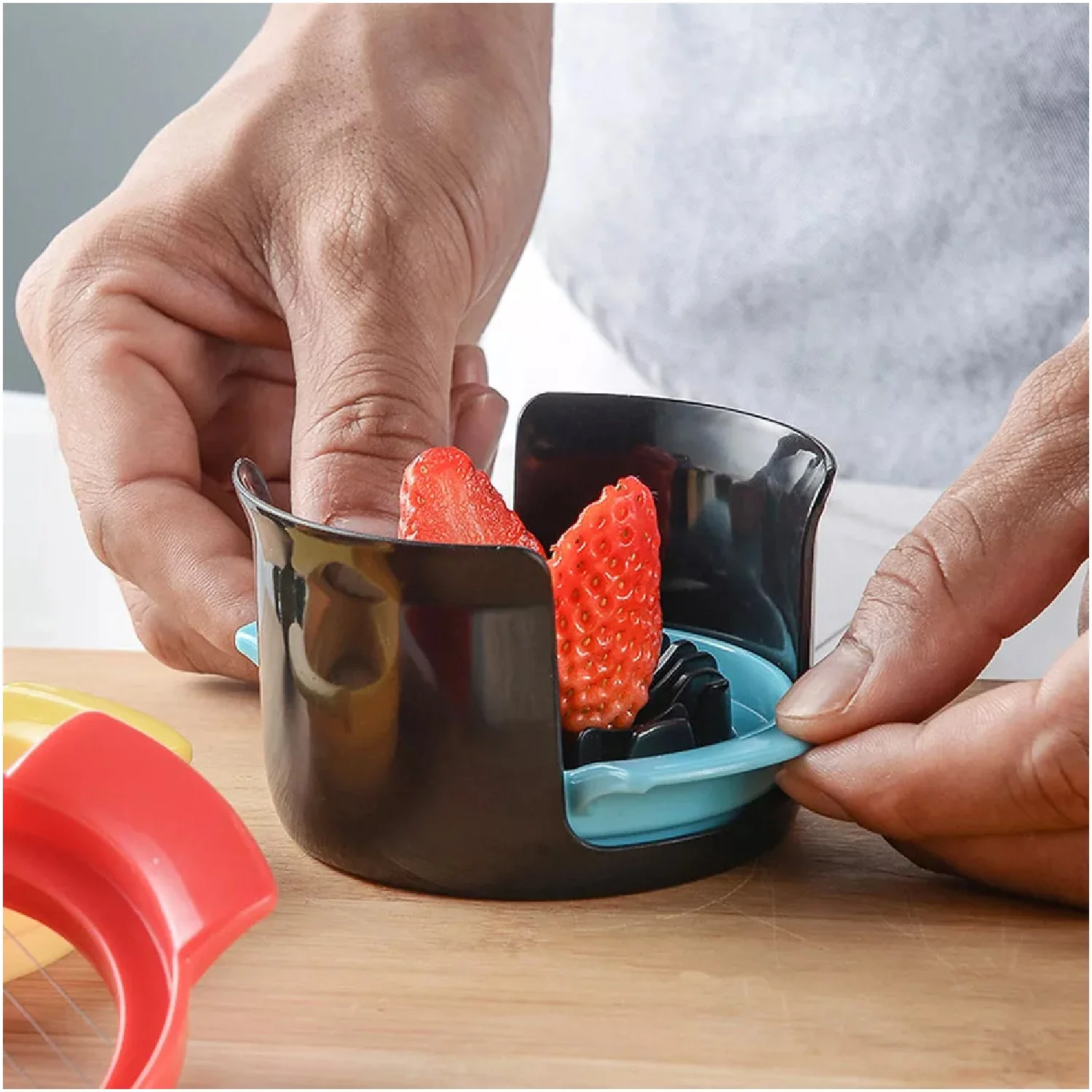 Multifunctional 3-in-1 Egg Cutter - Stainless Steel Slicing Tool with Durable Wires - Image 6