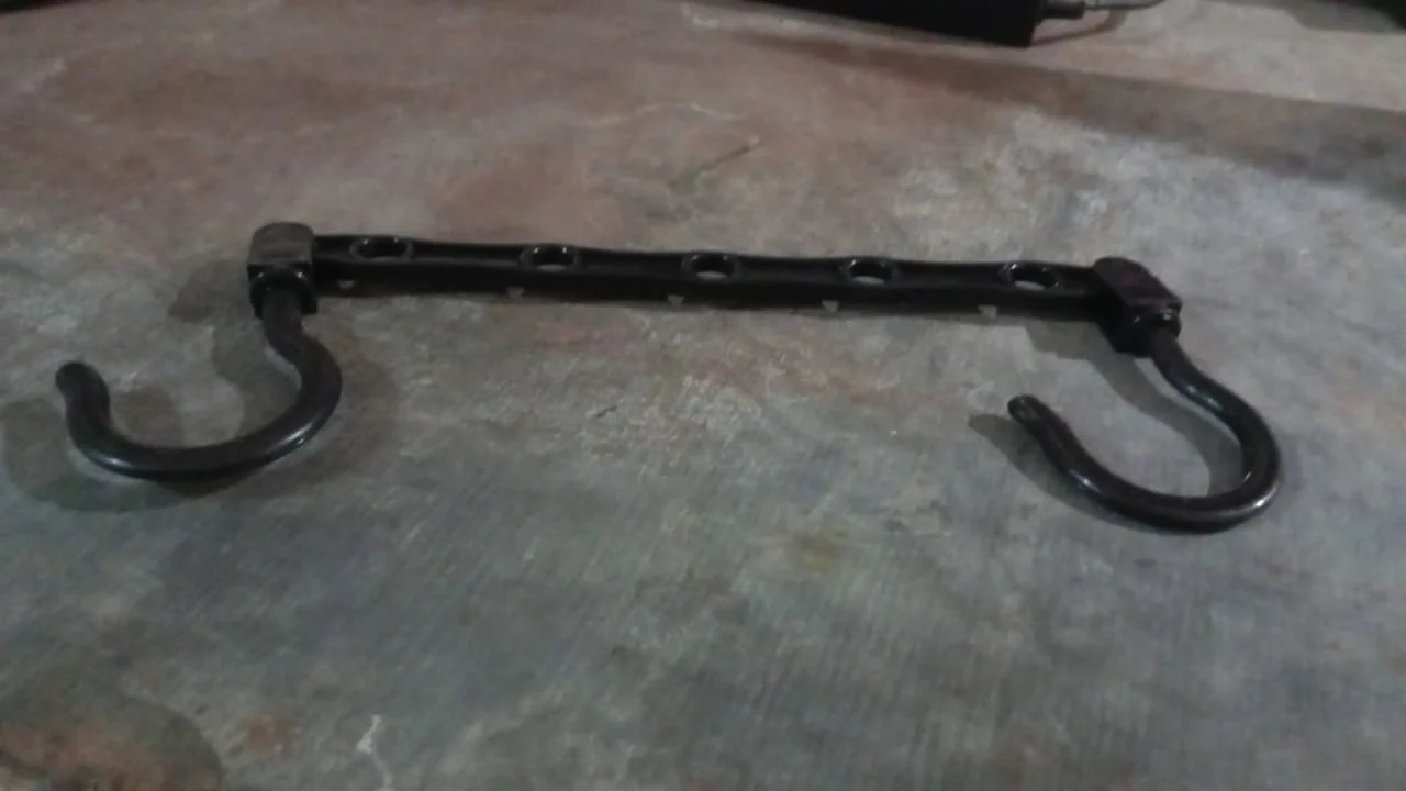 Multifunctional 5 Hole Hanger (1 Pc) - Image 7