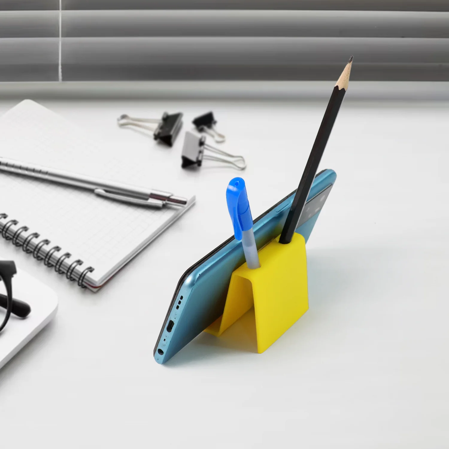 Multifunctional Plastic Mobile Phone Stand & Pen Holder (1 Pc & mix color) - Image 3
