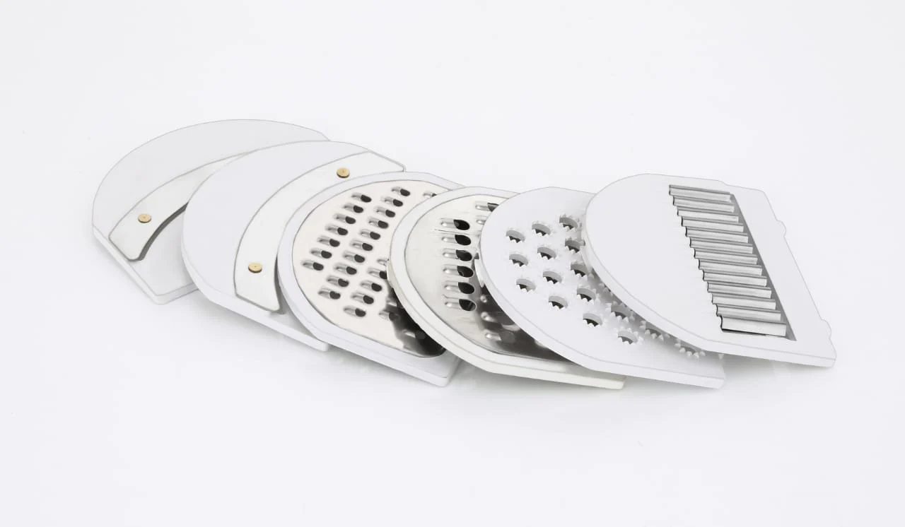 Multifunctional Vegetable Fruits Cutter Shredder with Rotating Drain Basket - Image 5