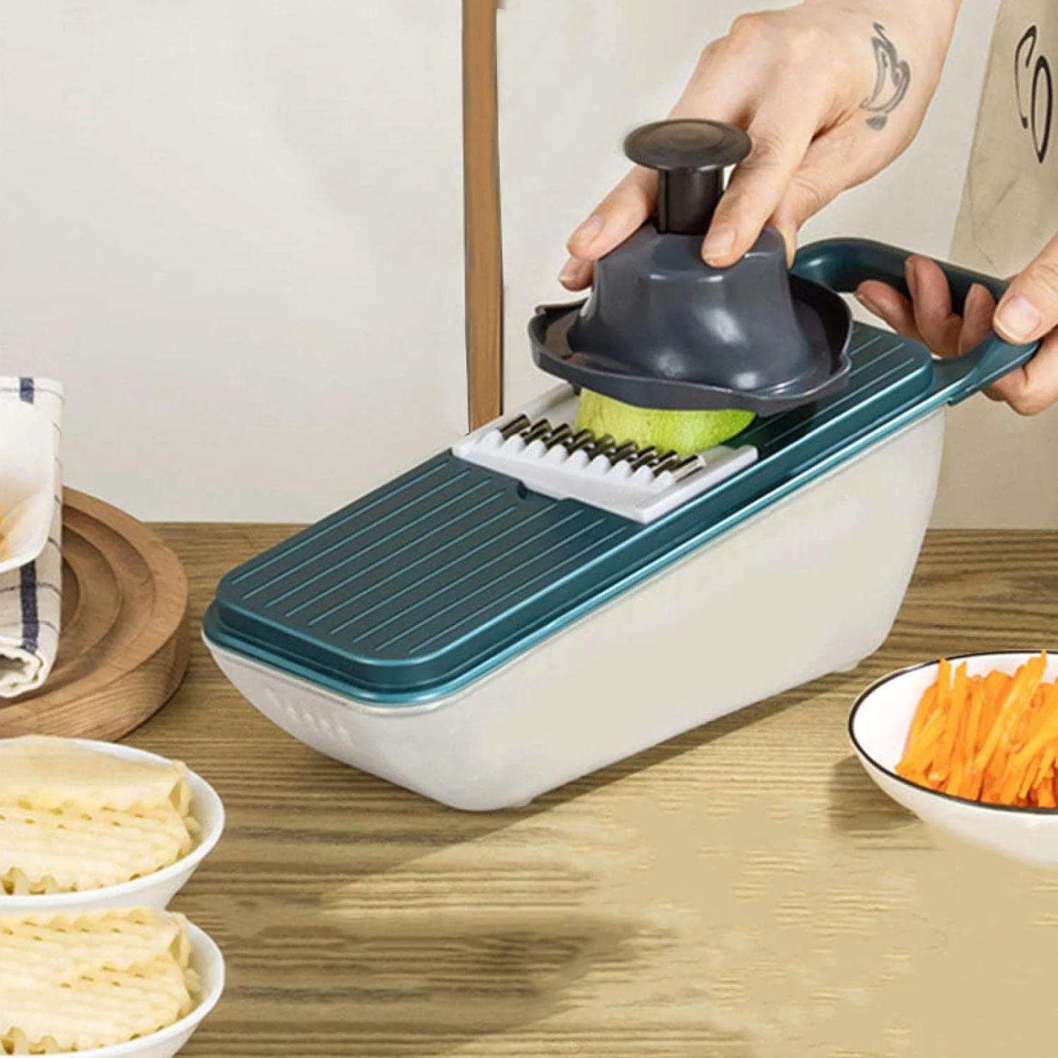 Multifunctional Vegetable Slicer Cutter – Onion & Potato Slicer with 6 Blades & Peeler - Image 5