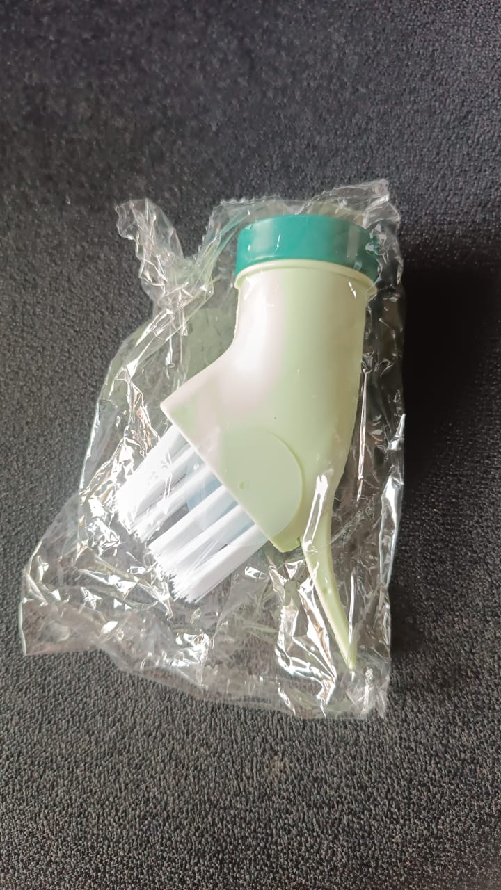 Multipurpose Bottle-Connectable Cleaning Brush with Built-In Scraper (1 Pc) - Image 10