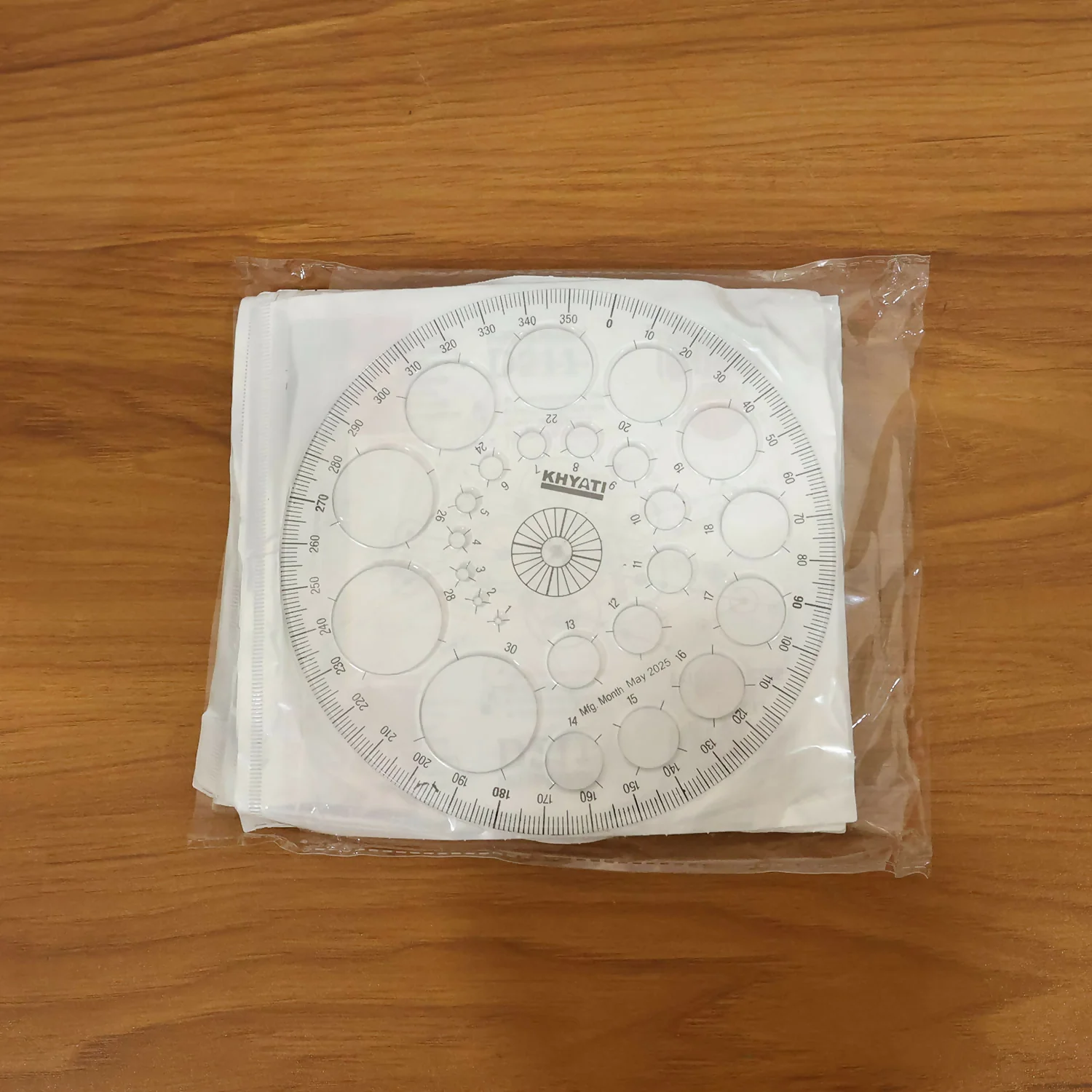 Multipurpose Big Circle Drawing Template Protractor Stencil for Geometry & Design Use (10Pcs) - Image 7