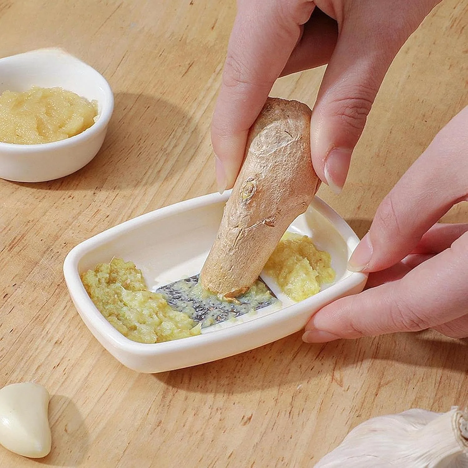 Multipurpose Garlic Ginger Grinding Plate (1 Pc) - Image 5