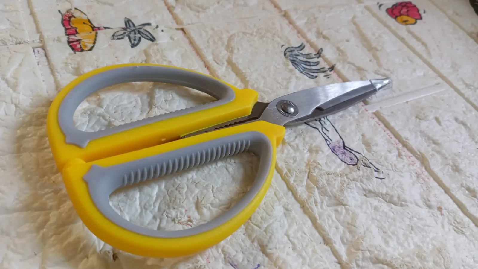 Large Multipurpose Scissors: Comfort Grip & Precision Cuts (1 Pc) - Image 7