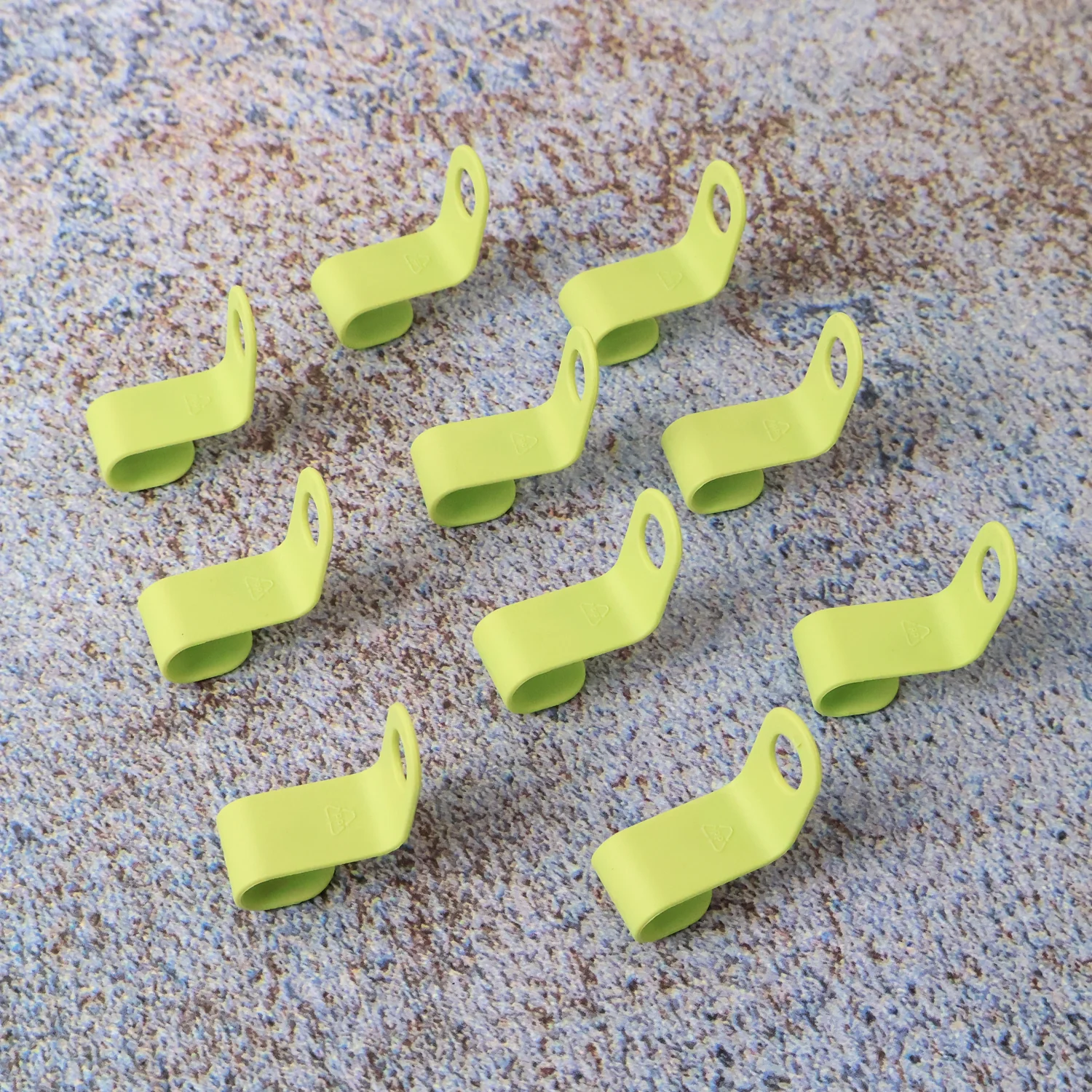 Multipurpose Plastic Hanger Hooks (10 Pc) - Image 4