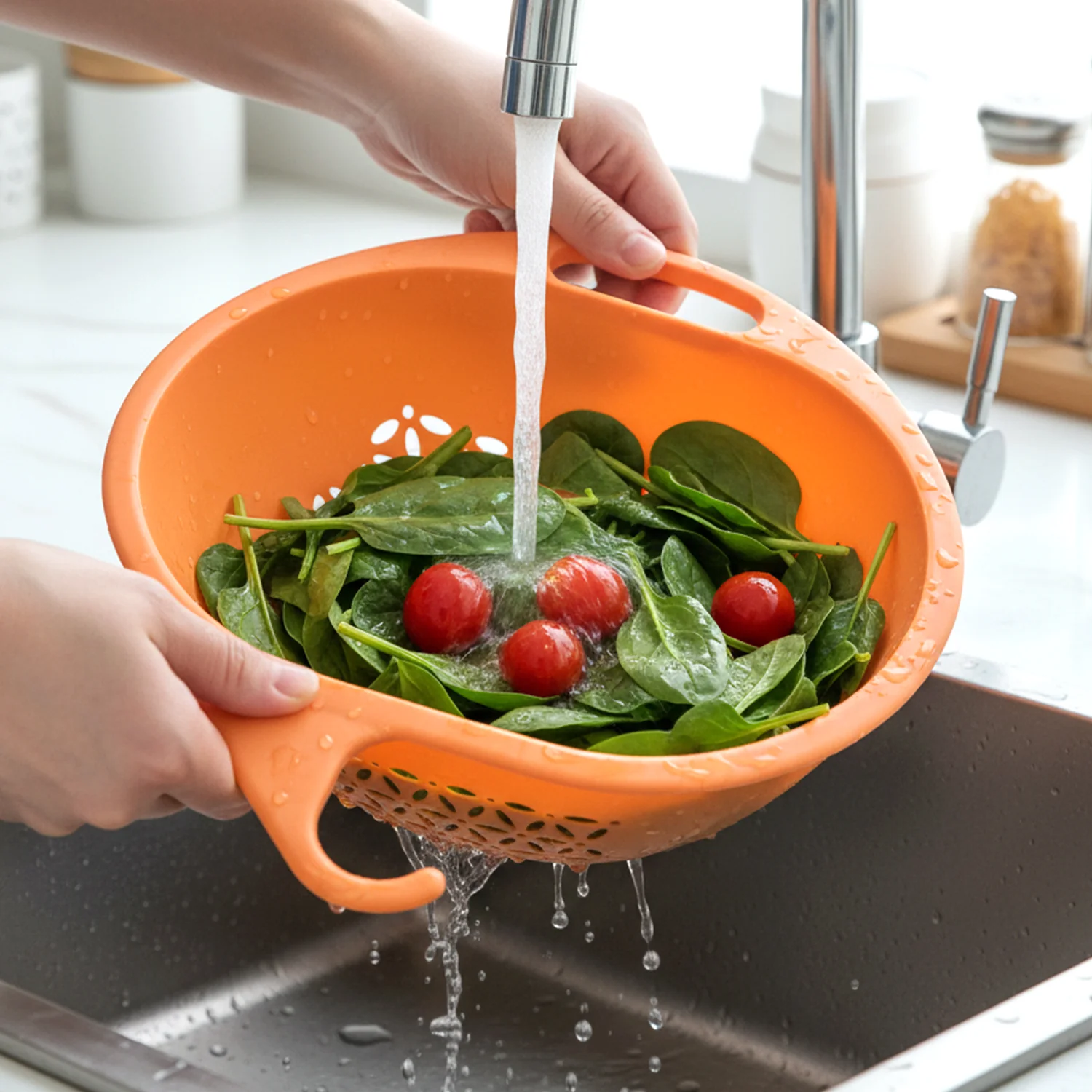 Multipurpose Plastic Kitchen Strainer Bowl with Hook Handle (1 Pc) - Image 3