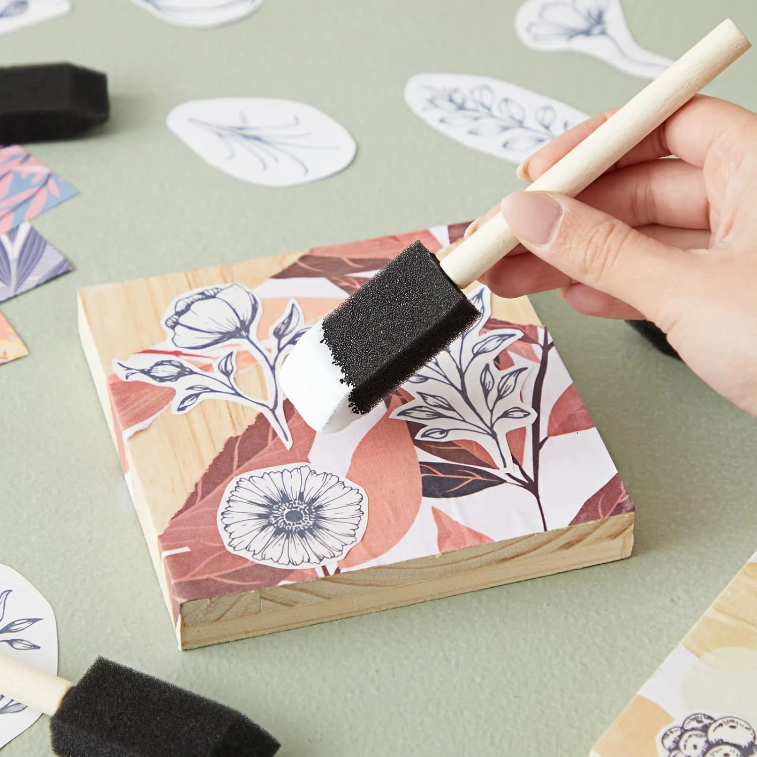 Multipurpose Sponge Brushes for Painting with Wooden Handles (6 Pcs Set) - Image 6