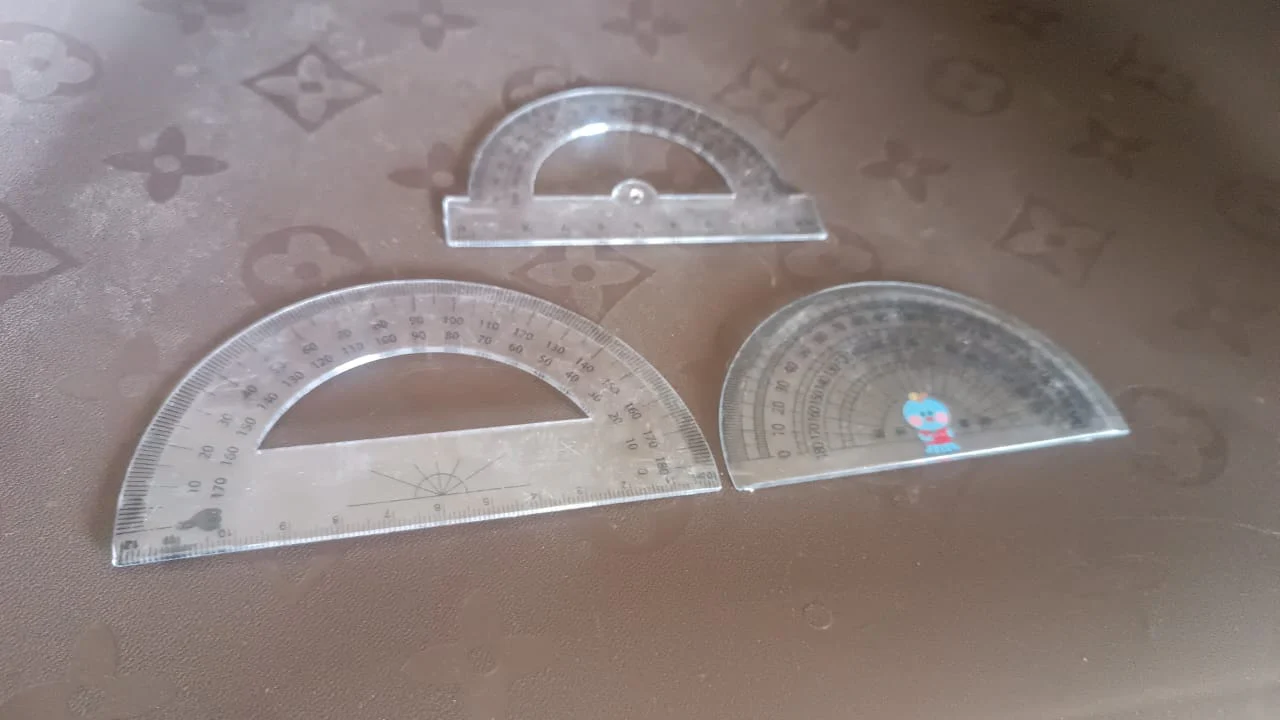 Multipurpose Transparent Plastic Protractor Set (3 Pcs Set) - Image 7