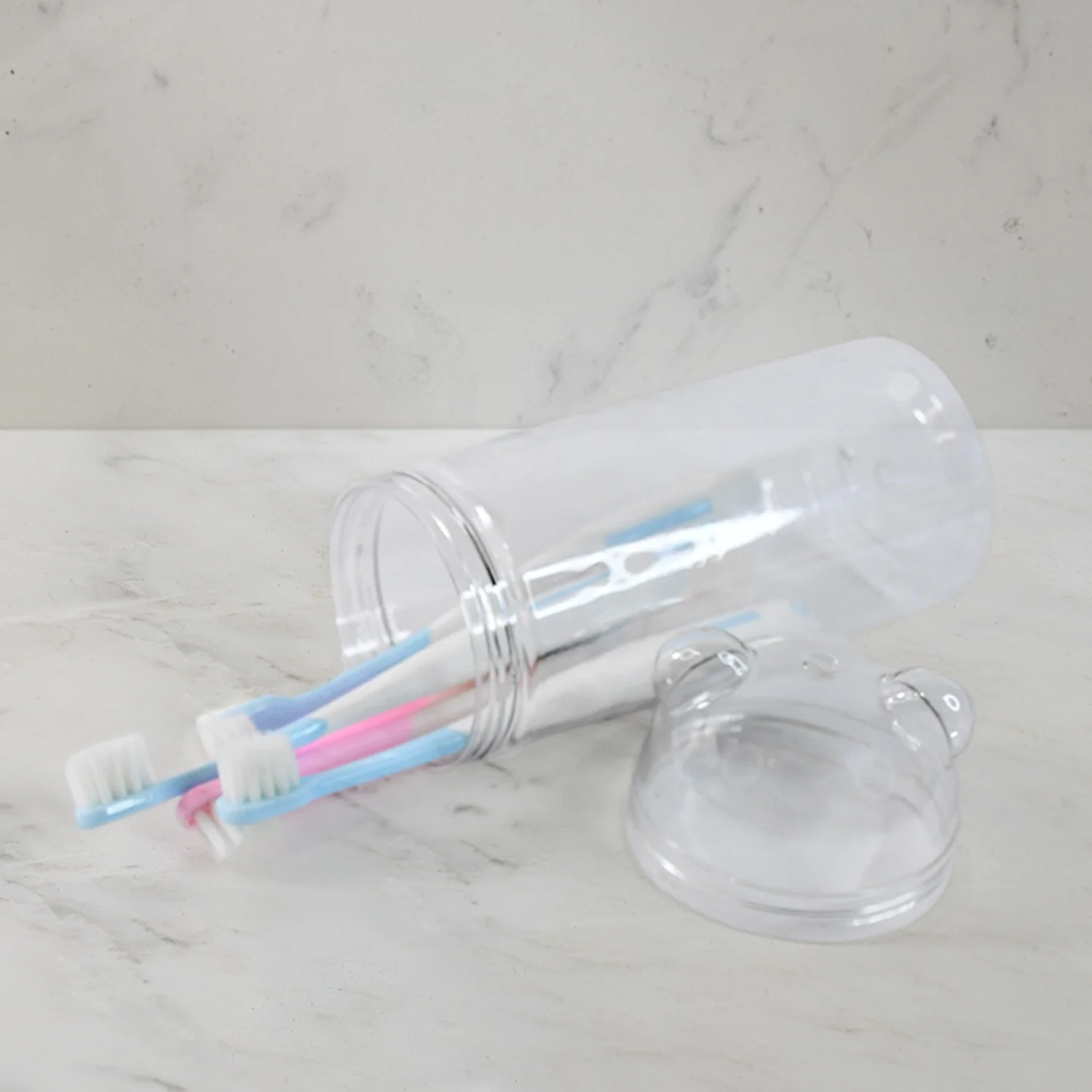 Multipurpose Travel-Friendly Toothbrush Holder with 5 Soft Bristle Toothbrushes - Image 3