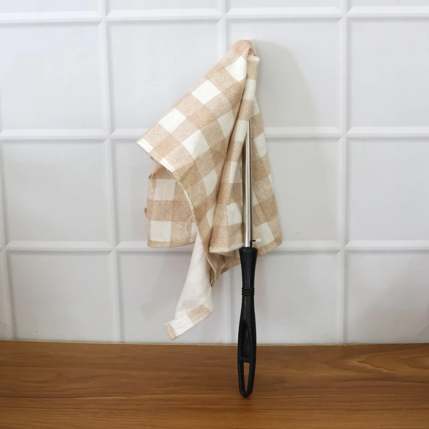 Non-Extendable Dusting Cloth with Handle (1 Pc) - Image 7