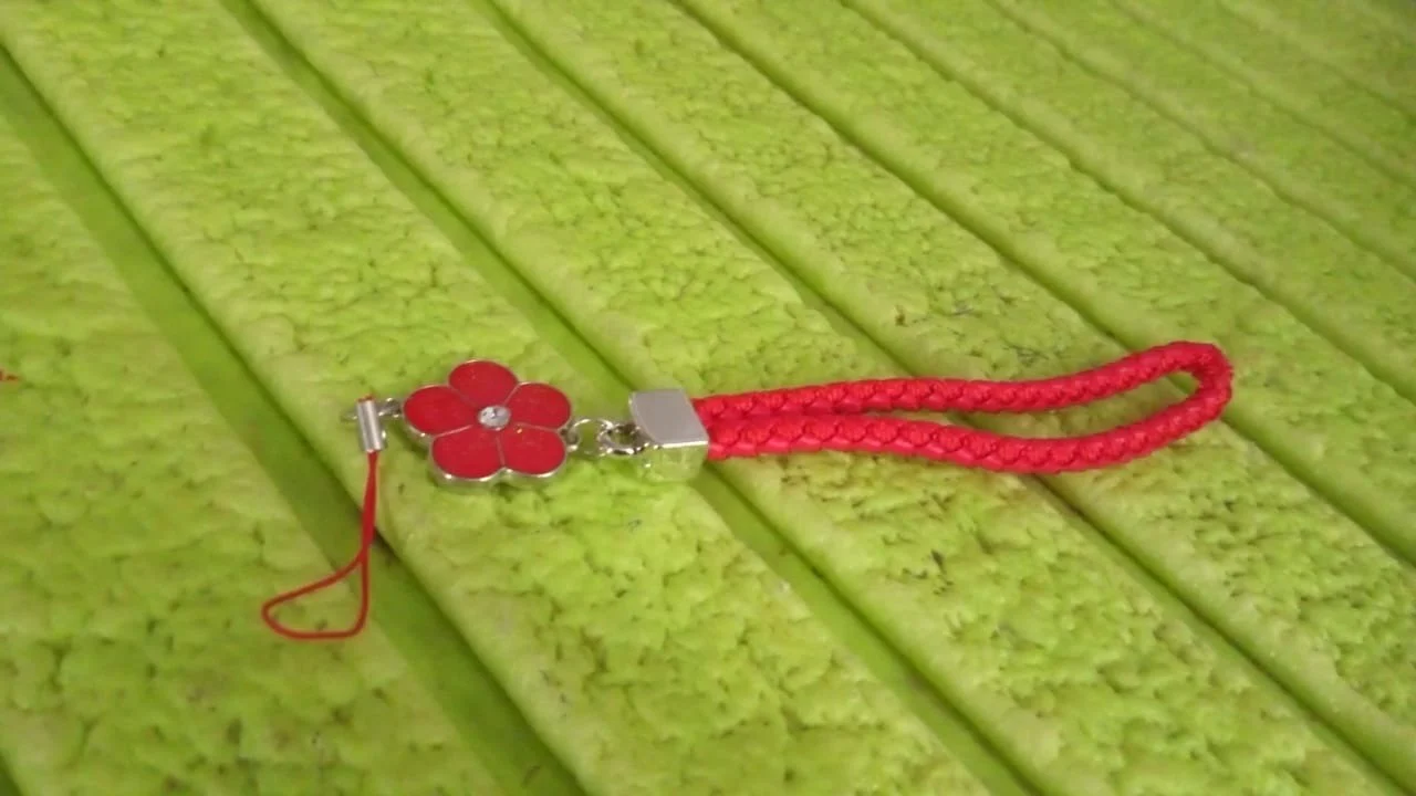 Flower Shape Metal Alloy Pendant with Braided Leather Hand Strap (1 Pc) - Image 7