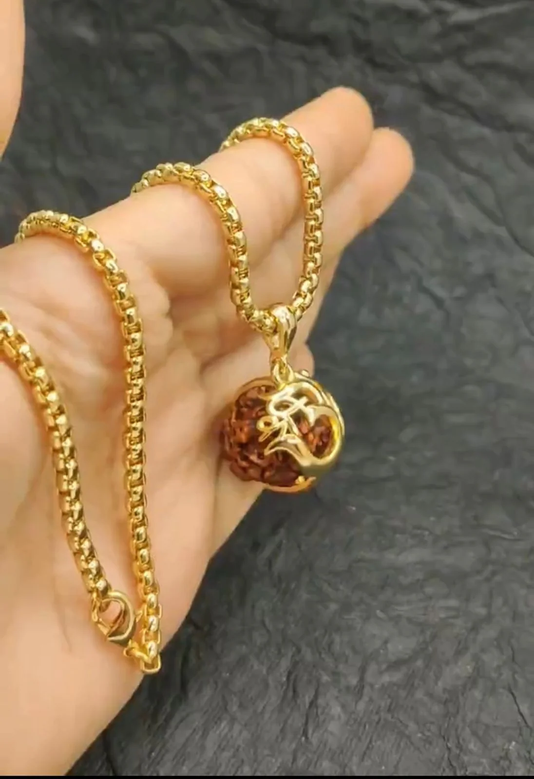 Om Rudraksha Pendant With Chain - Image 3