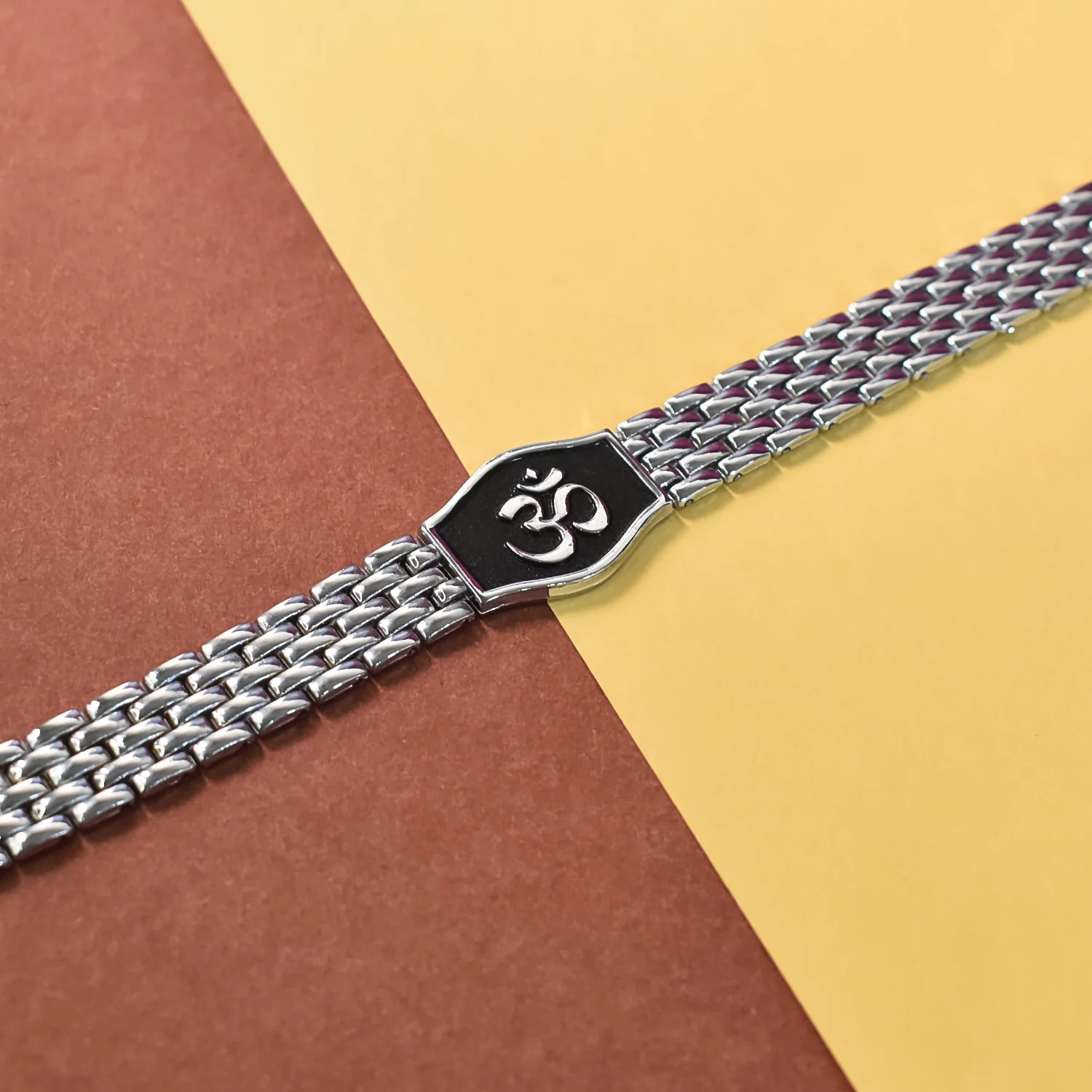 Om Symbol  Bracelet in Silver Tone - Image 3