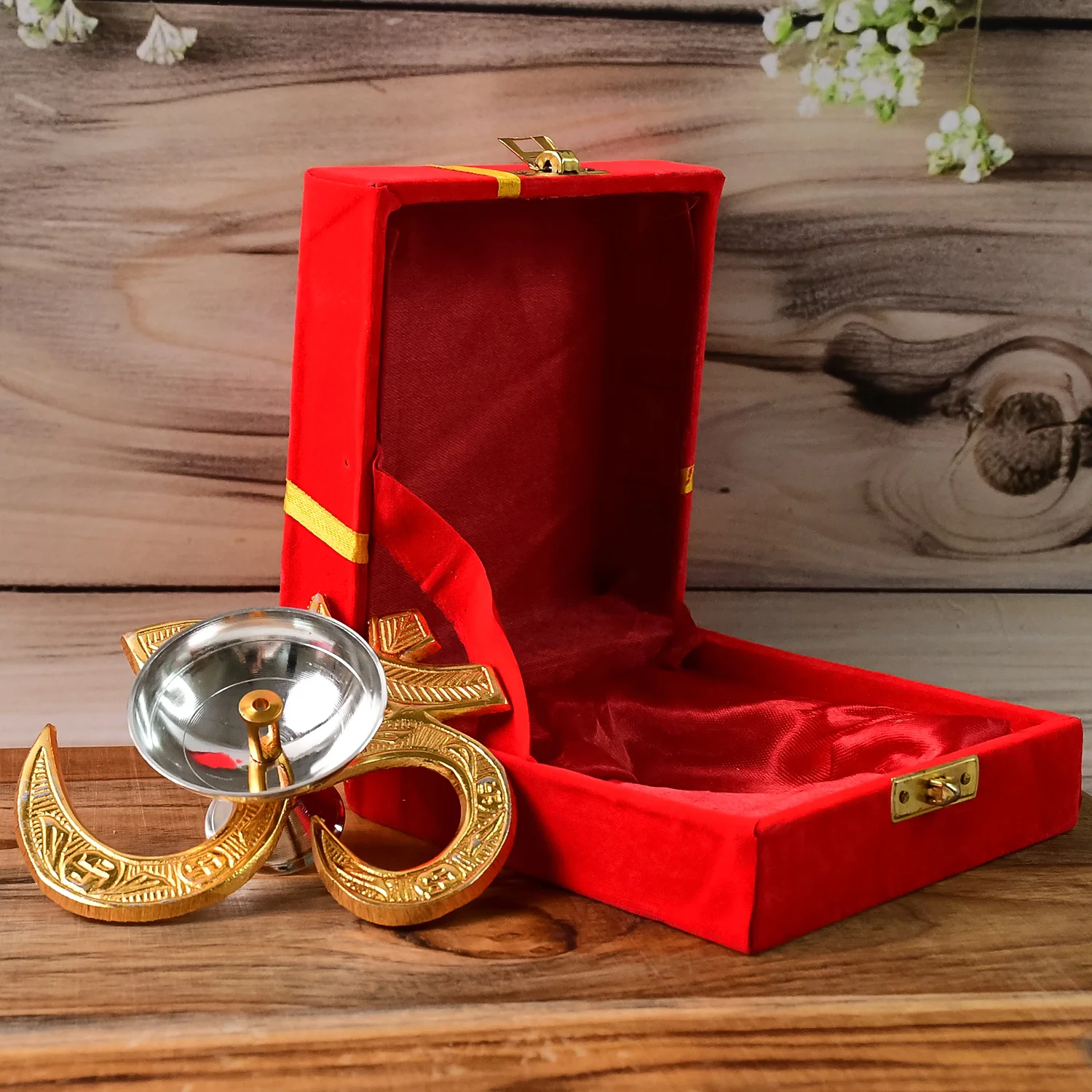 Om Symbol Brass Oil Diya (1 Pc) - Image 3