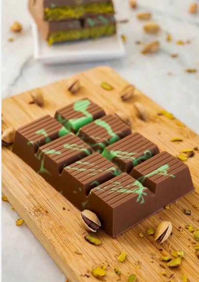 Oracle Nuts & Berry Dubai Pistachios Kunafa Bar Chocolate 100 gm - Image 7