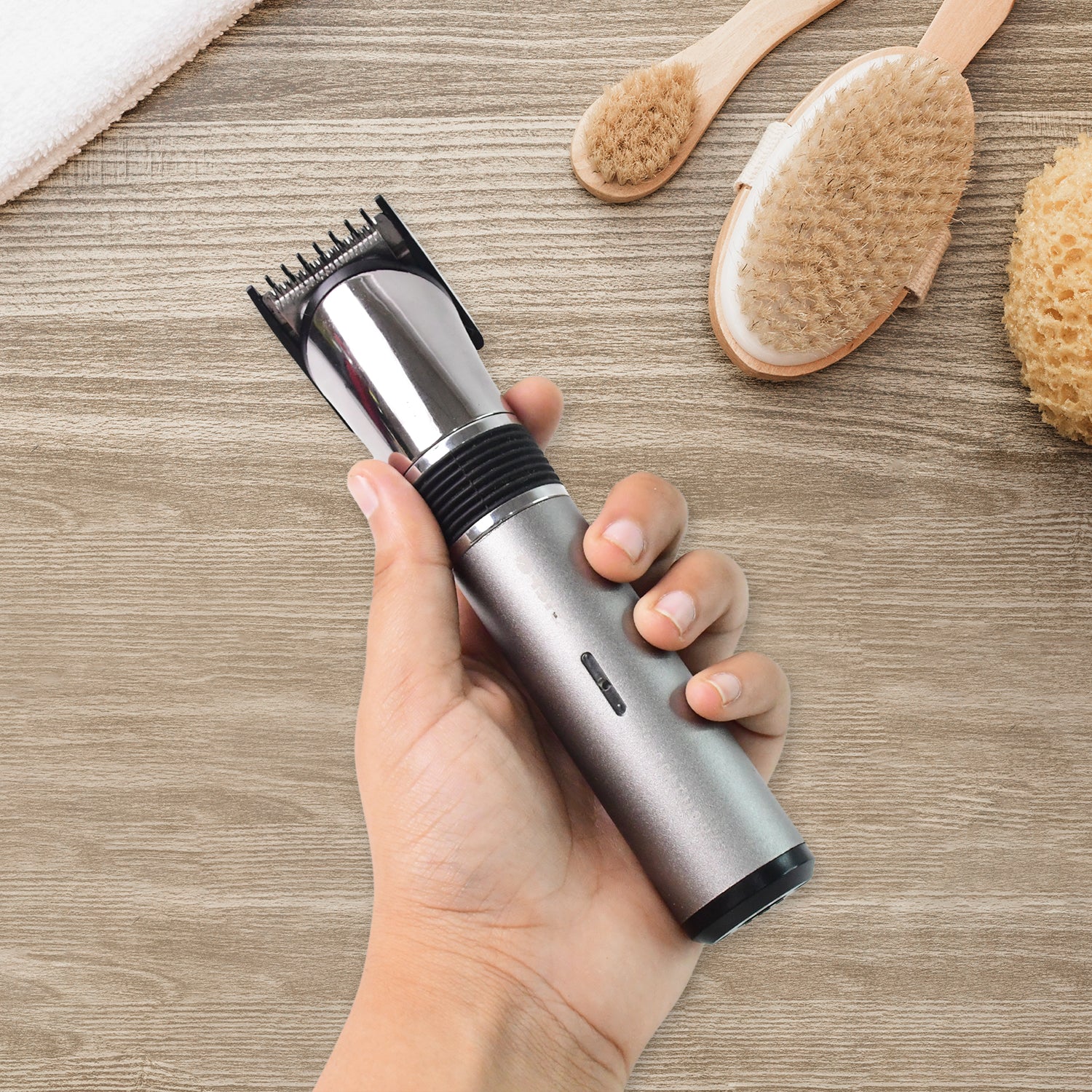 Orbit Rechargeable Hair Trimmer for Men (1 Pc) - Image 3