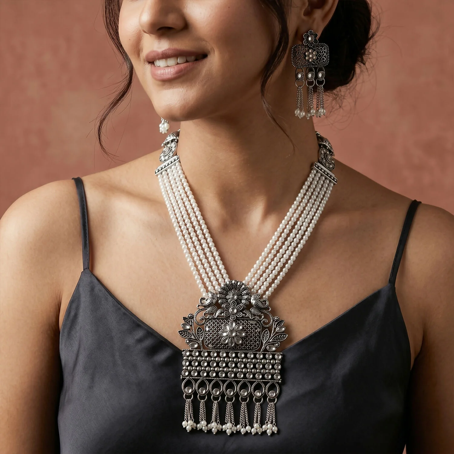 Ornate Gold-Plated Necklace Set with Pearl Detailing and Elegant Earrings for Weddings - Image 2