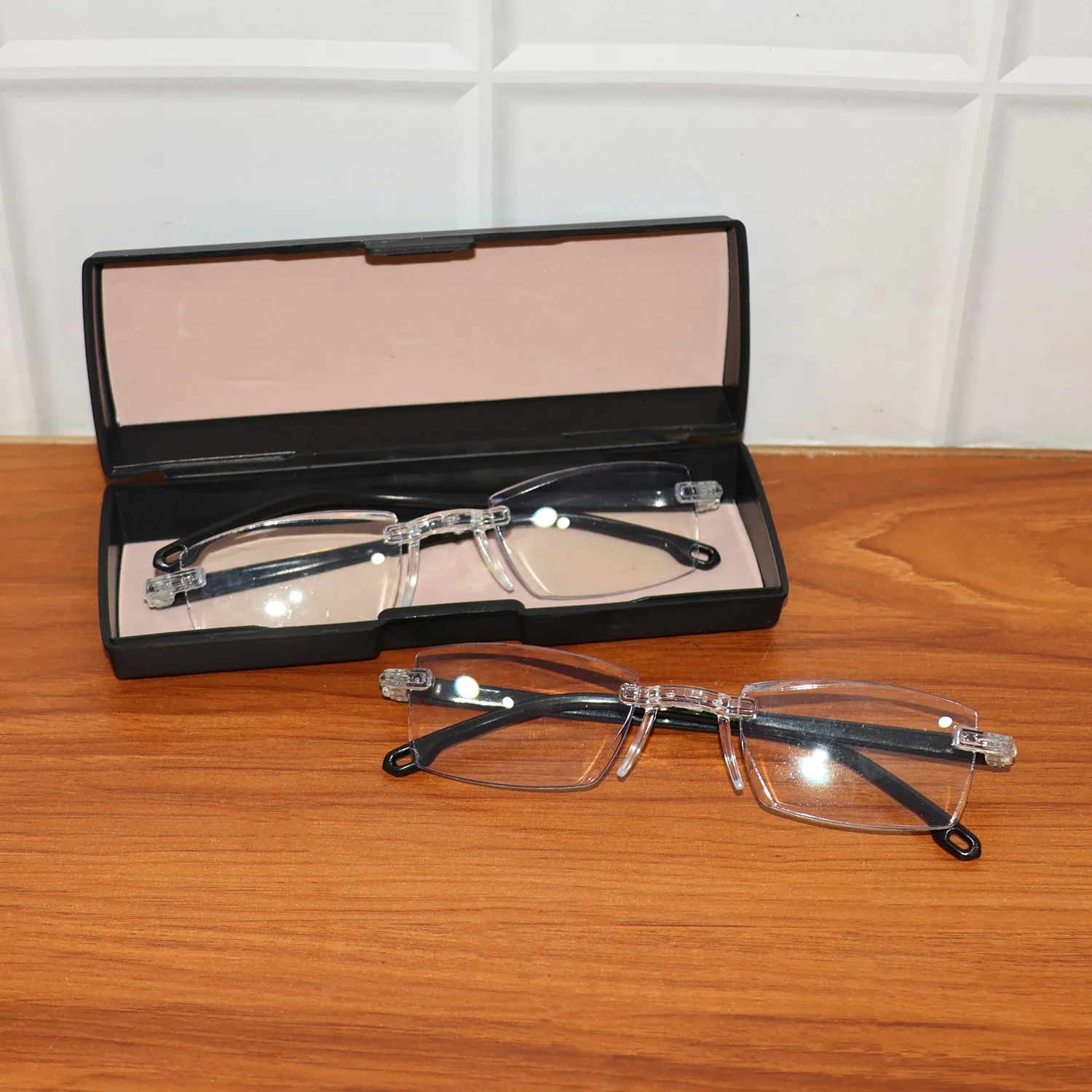 Pack of 2 Rimless Reading Glasses – Lightweight Comfort Readers - Image 7