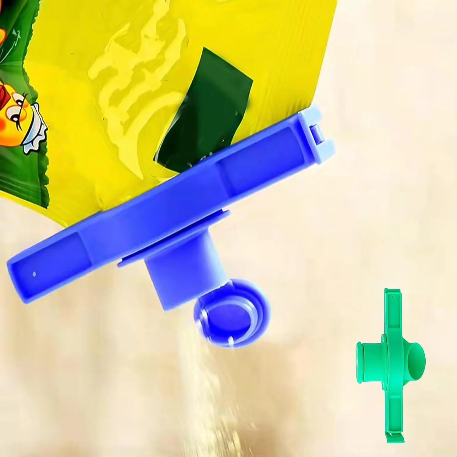 Packet Pourer & Sealer Clip - (4 Pc) - Image 7