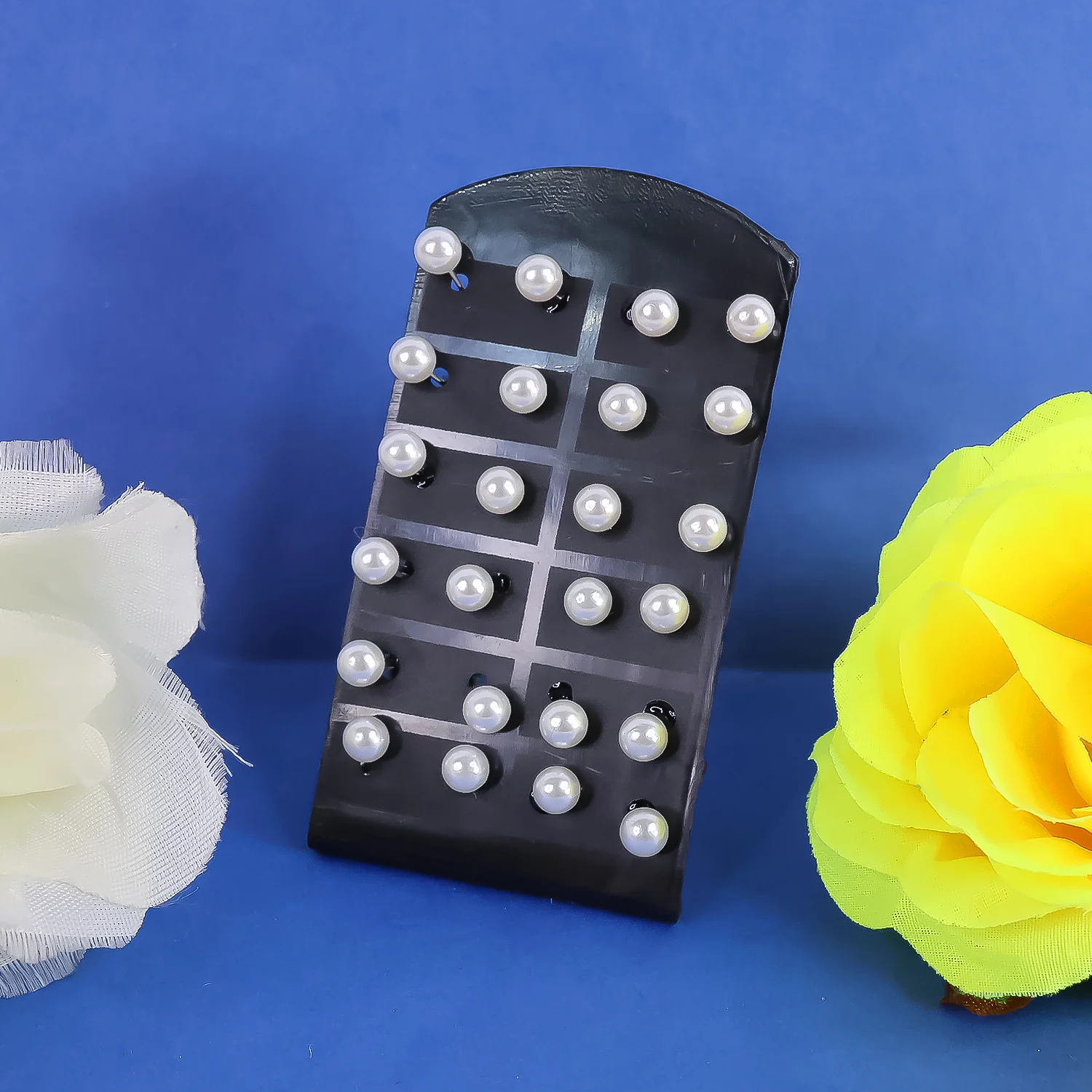 Pearl Stud Earrings Combo Of (1 Card / 12 Pairs) - Image 4