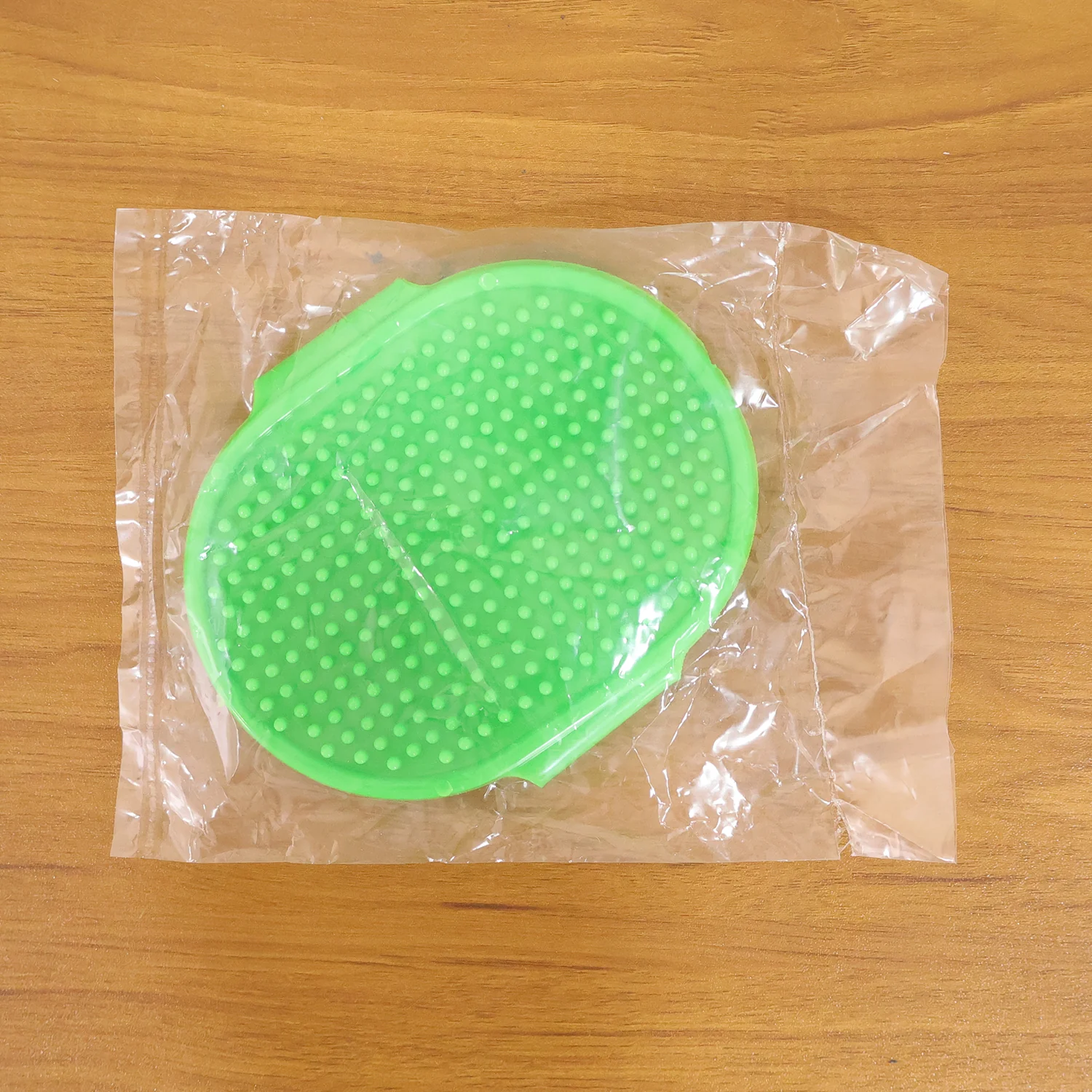 Pet Grooming Bath Brush with Adjustable Hand Strap for Dogs & Cats (1 Pc) - Image 7