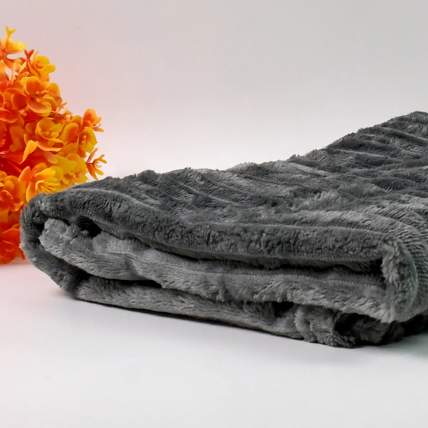 Pet Soft Cat Dog Blanket / Towel (110×70 Cm / 1 Pc / Mix Color & Design) - Image 4