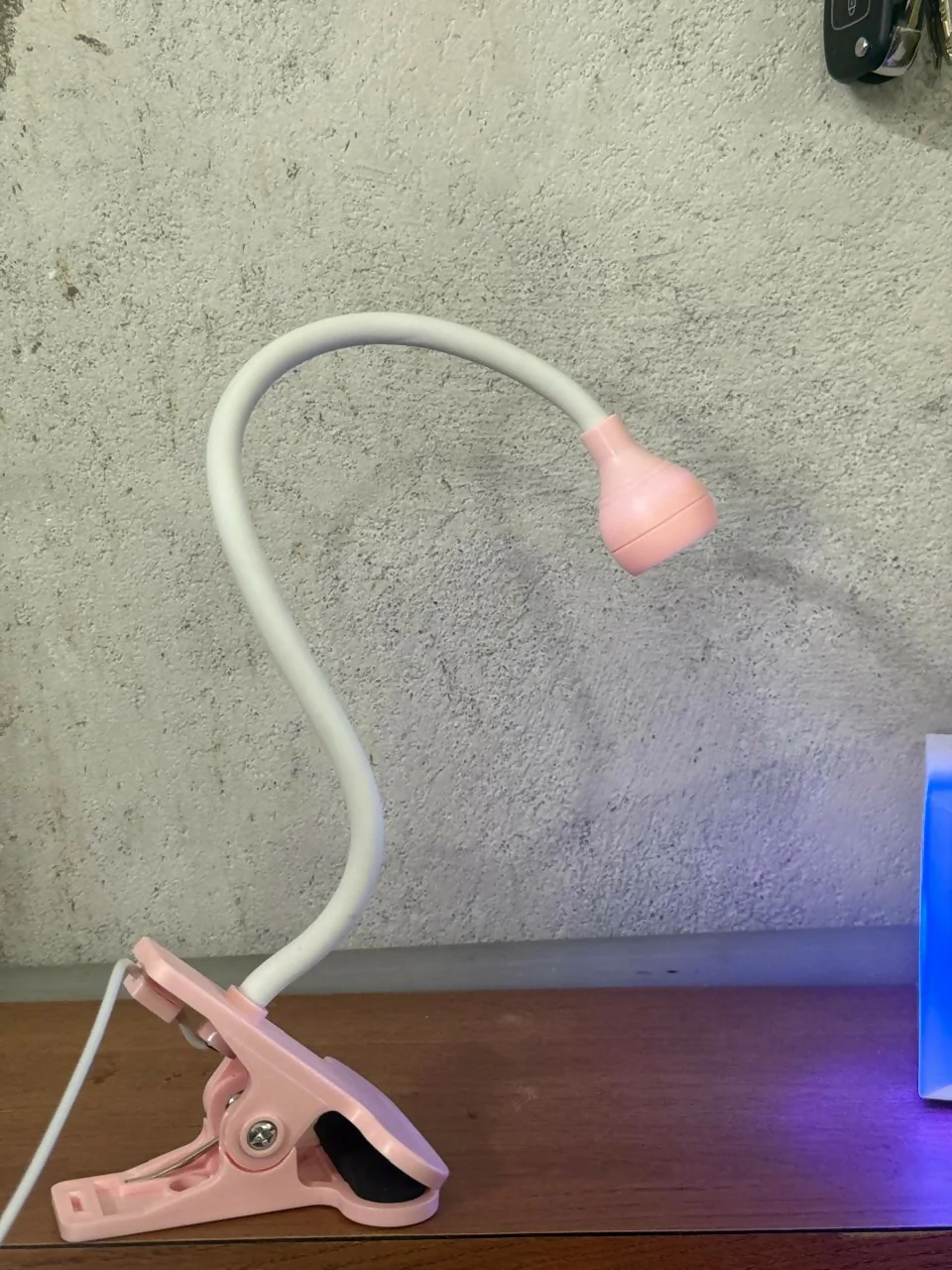 Pink Clip-On UV LED Lamp with Flexible Neck - Image 5