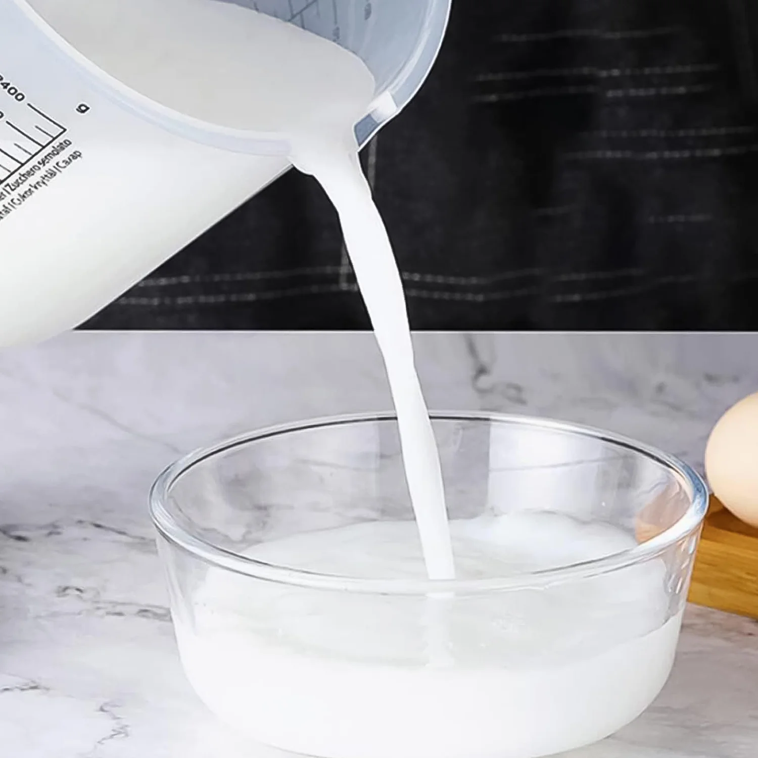 Plastic Baking Measuring Cup 2.5L Measurement with Scale Kitchen Pouring Cup - Image 4