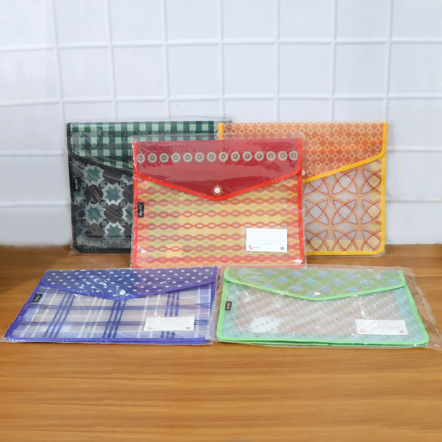 Plastic Button File Folder for Documents, Office & School Use – Multicolour (1 Piece) - Image 7