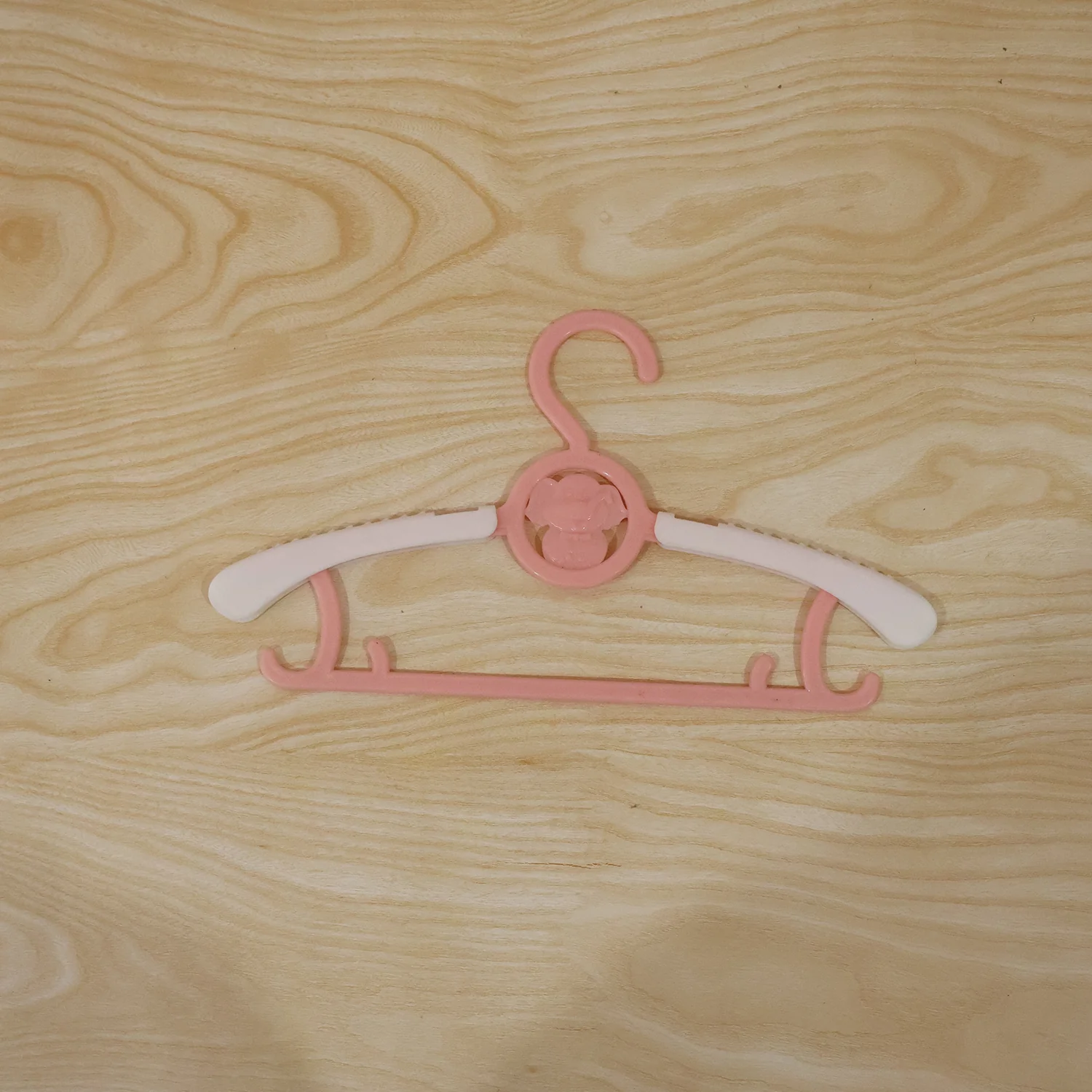 Plastic Children Clothes Hanger (1 Pc) - Image 9