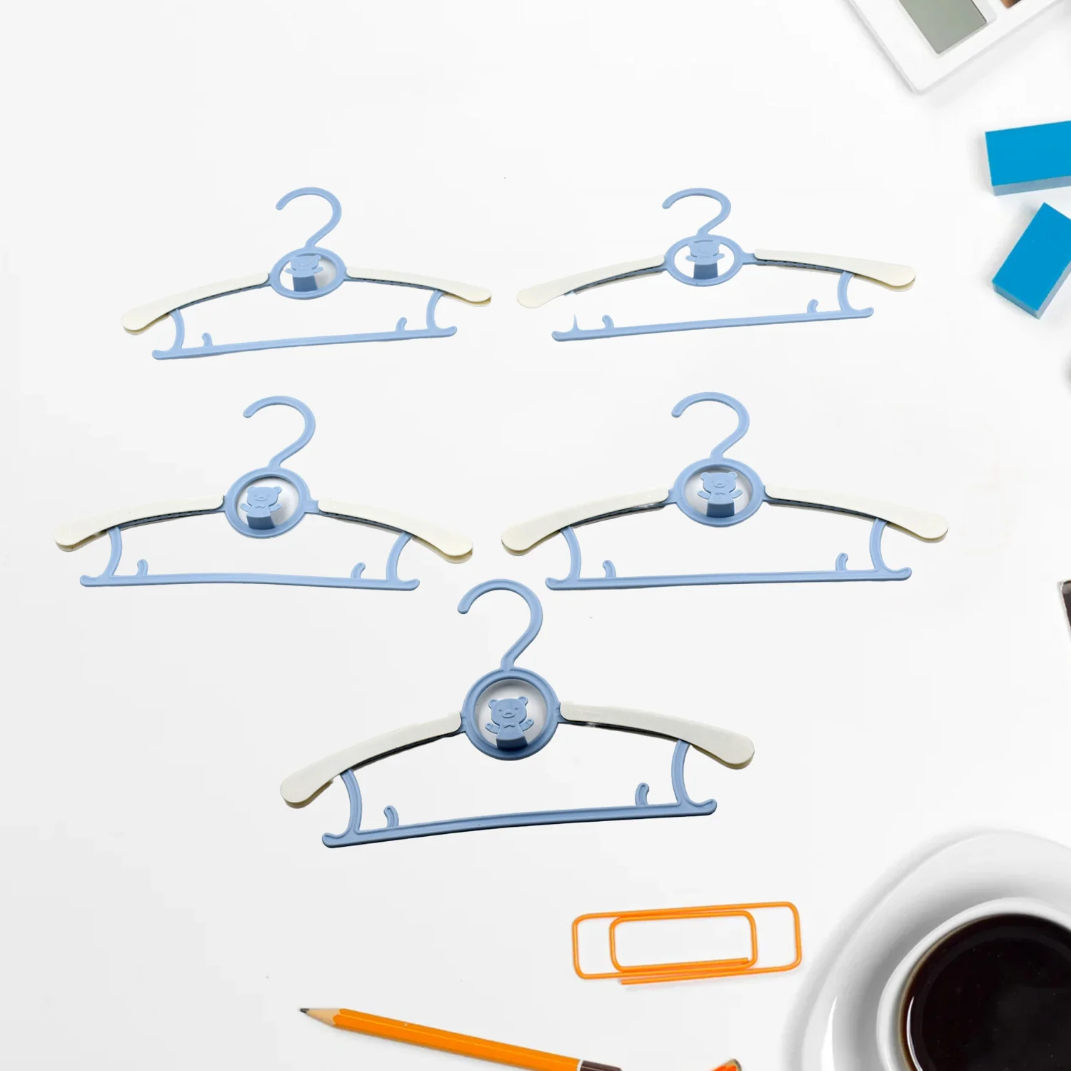 Large Adjustable Plastic Dress Hangers – Space-Saving & Lightweight (5 Pc) - Image 6