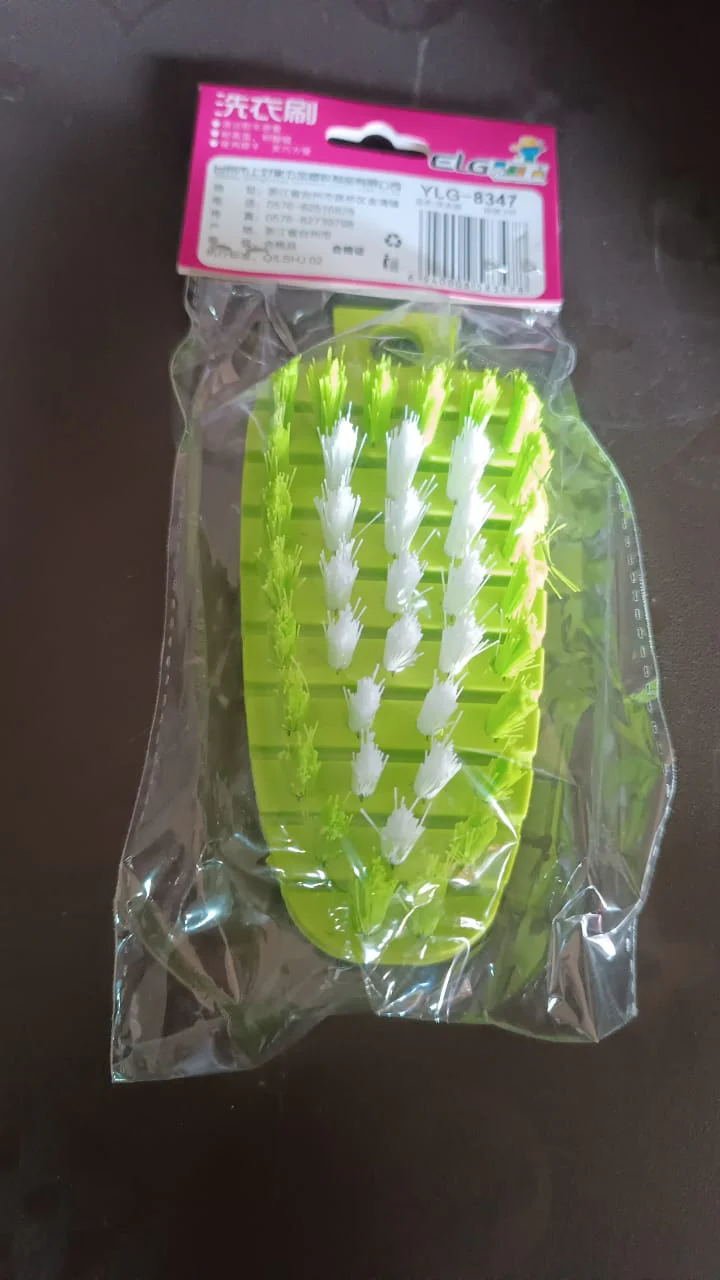 Plastic Fruit & Vegetable Brush (1 Pc) - Image 9