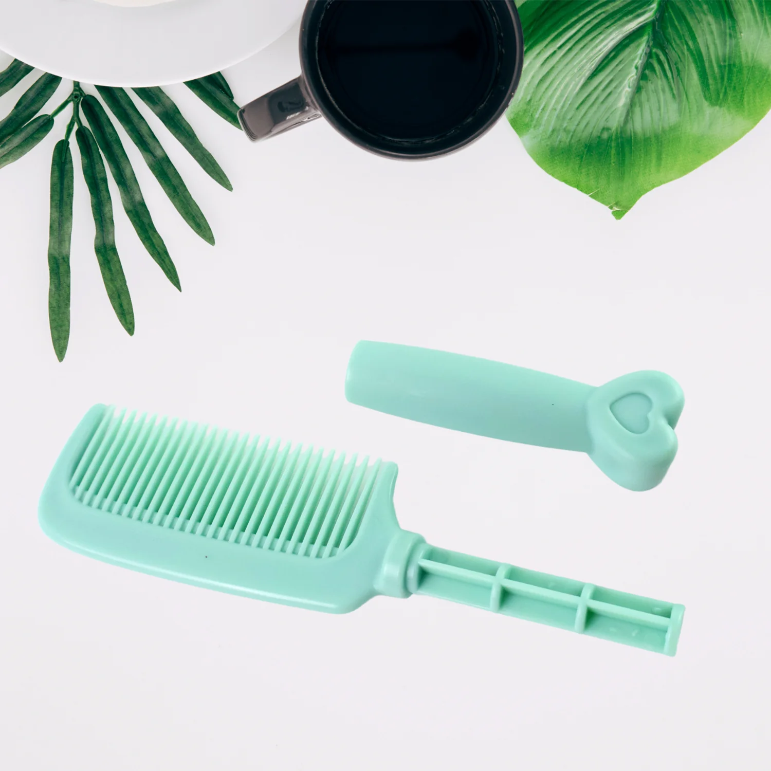 Plastic Hair Comb with Heart-Shaped Handle (1 Pc) - Image 7
