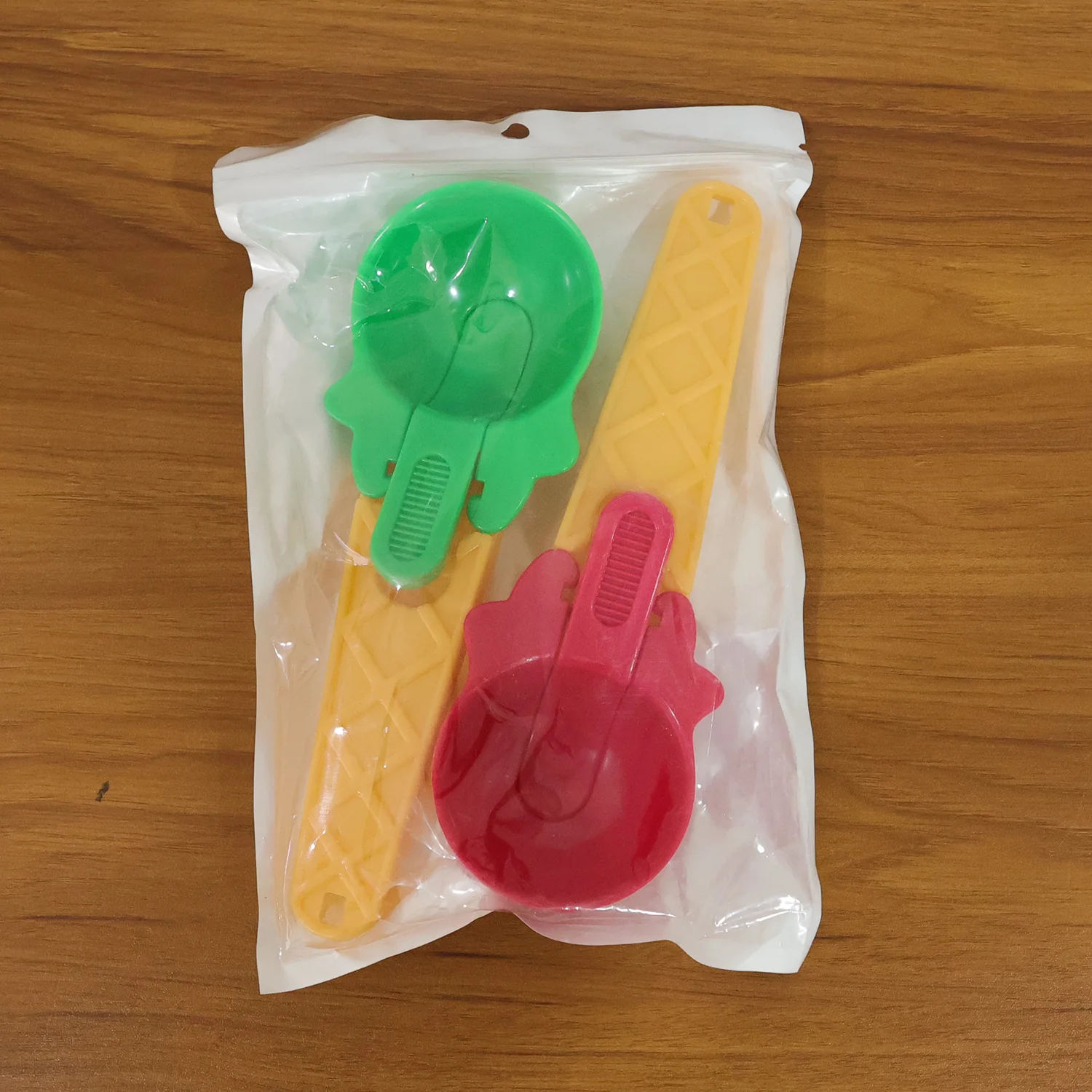 Plastic Premium Ice Cream Scoop Set – 2 Pcs - Image 11
