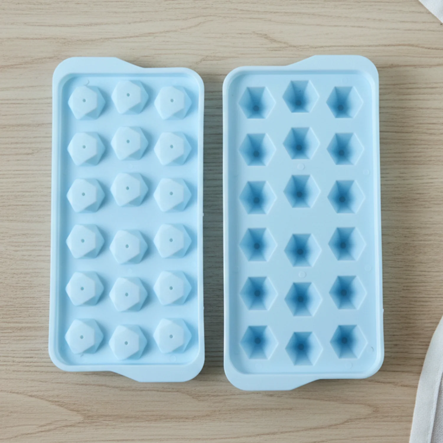 Plastic Ice Cube Tray Multi Grid Ice Maker Tray (1 Pc) - Image 7