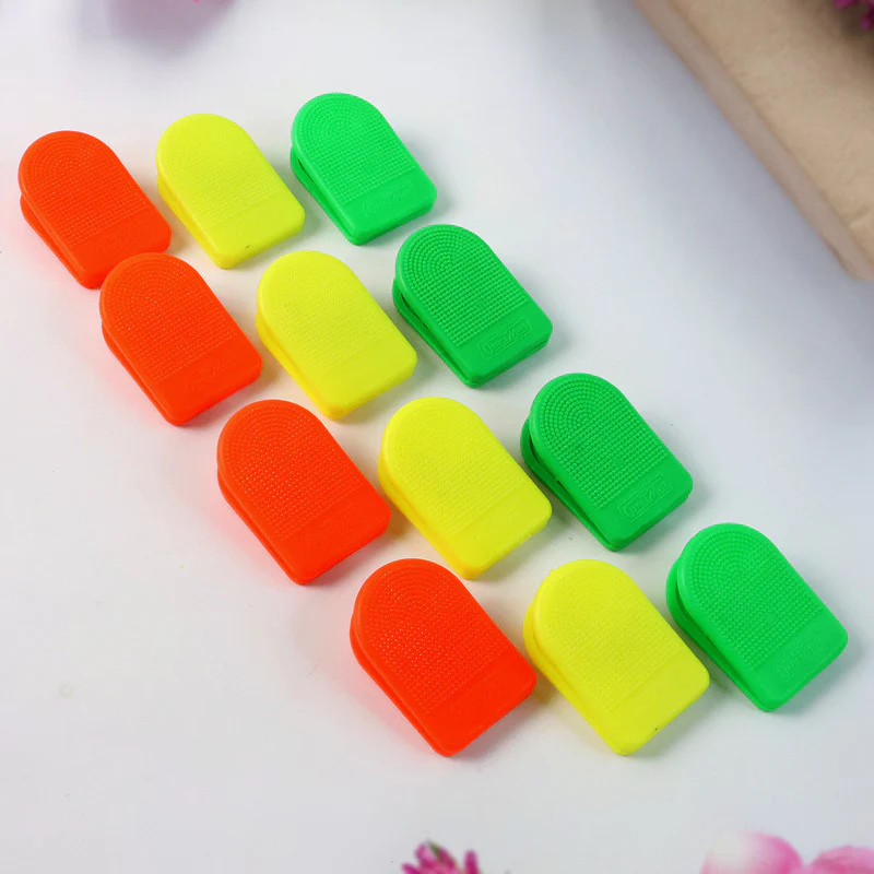 Plastic Paper Clip Set – Strong Grip Office & School Clips (Pack of 12) - Image 3