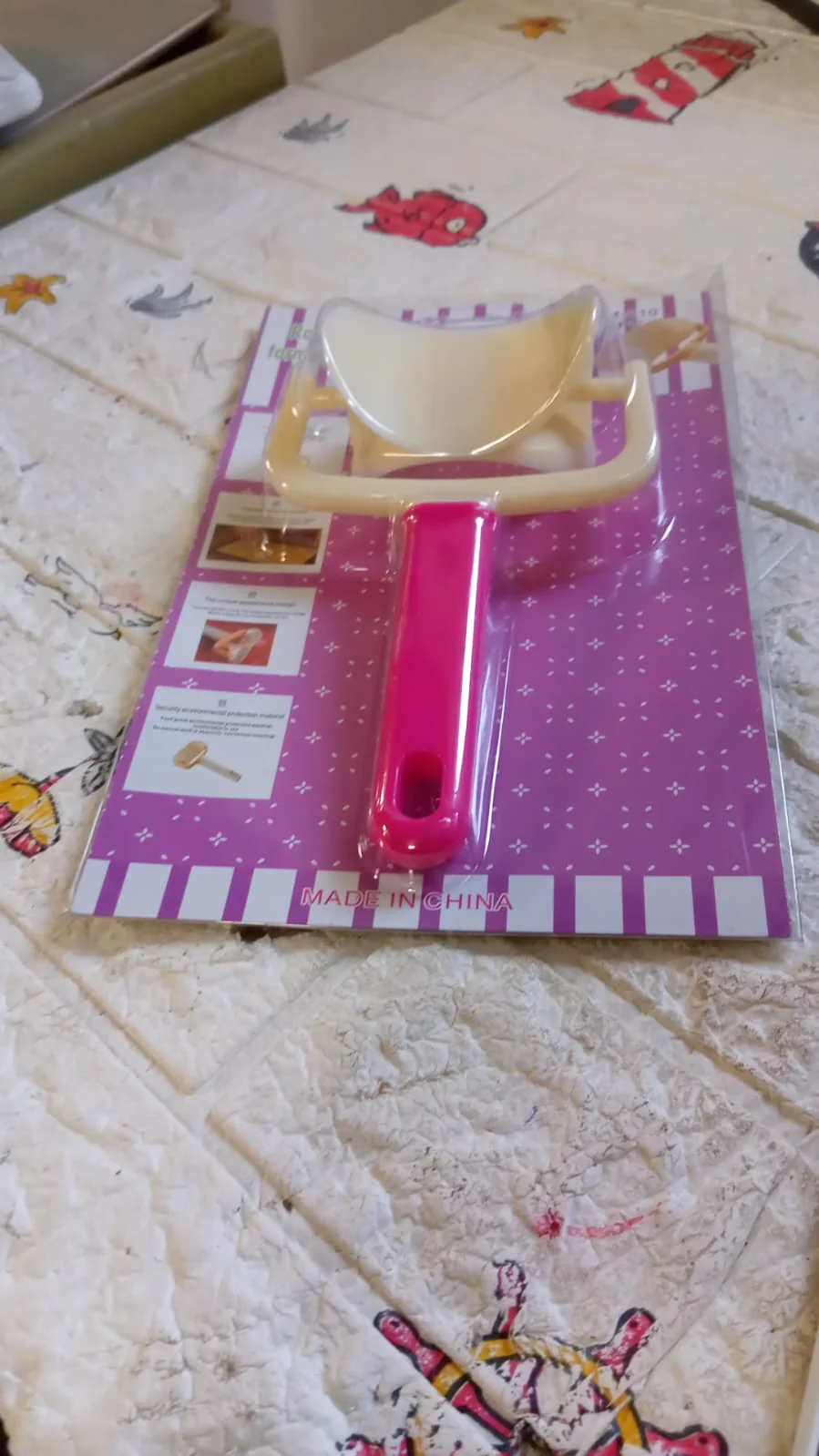 Multipurpose Dough Cutter Roller Tool for Baking & Puri Making (1pc) - Image 6