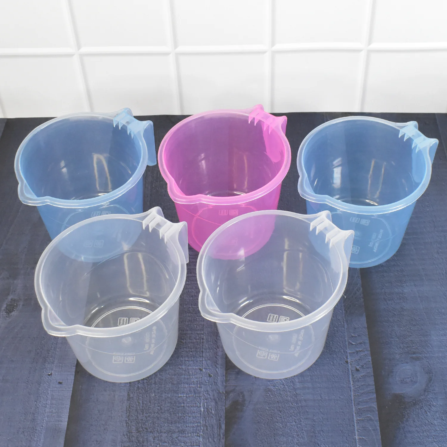 Plastic Round Transparent Bath Water Mug (5 pc / Mix colour / 1200 ML) - Image 3