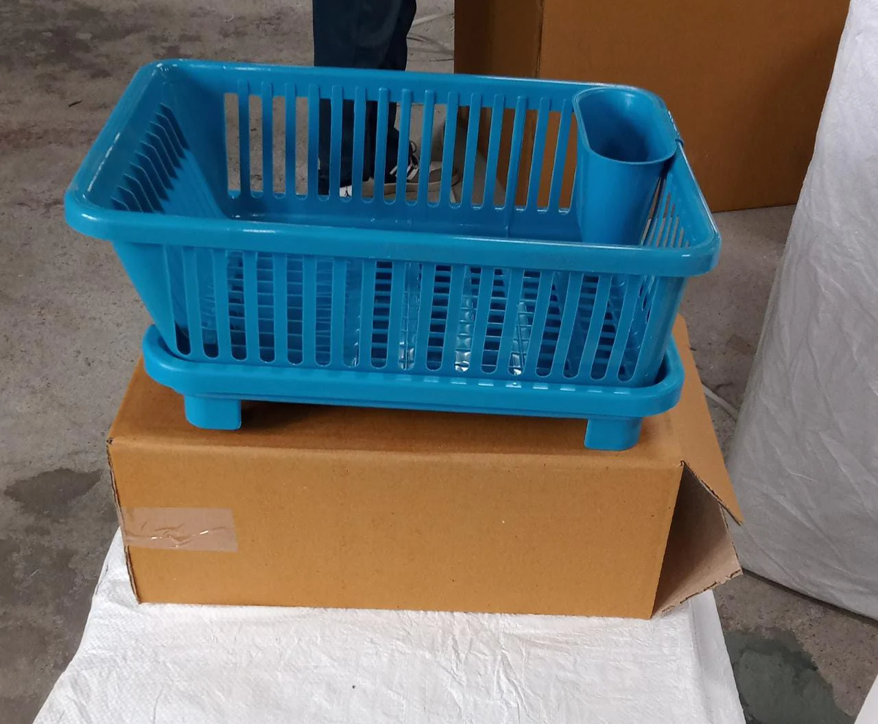 Plastic Sink Dish Drainer Drying Rack (With Brown Box) ( MOQ :- 3 Pc) - Image 7